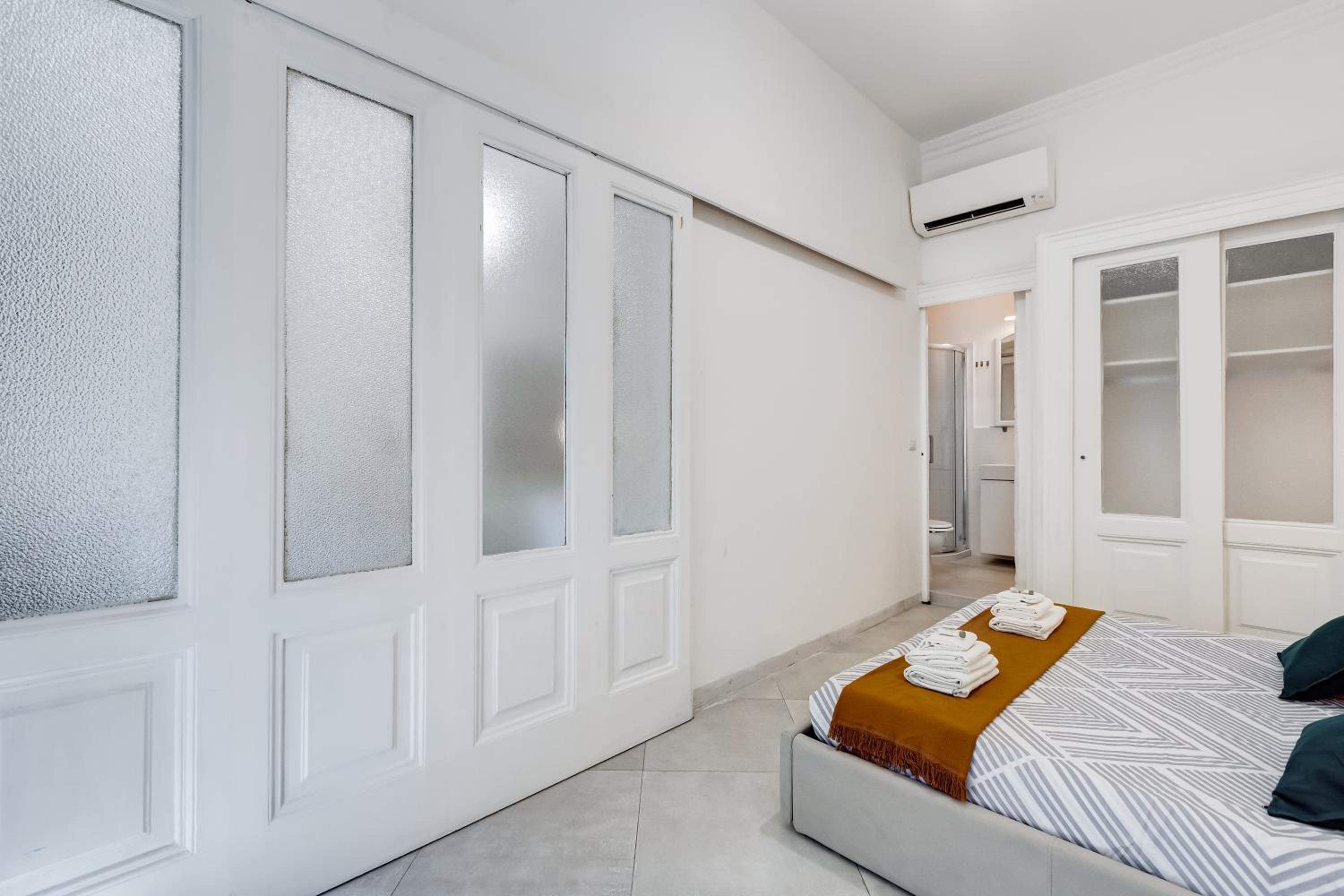 BDC Alpha & Omega in Monti district with 2bath