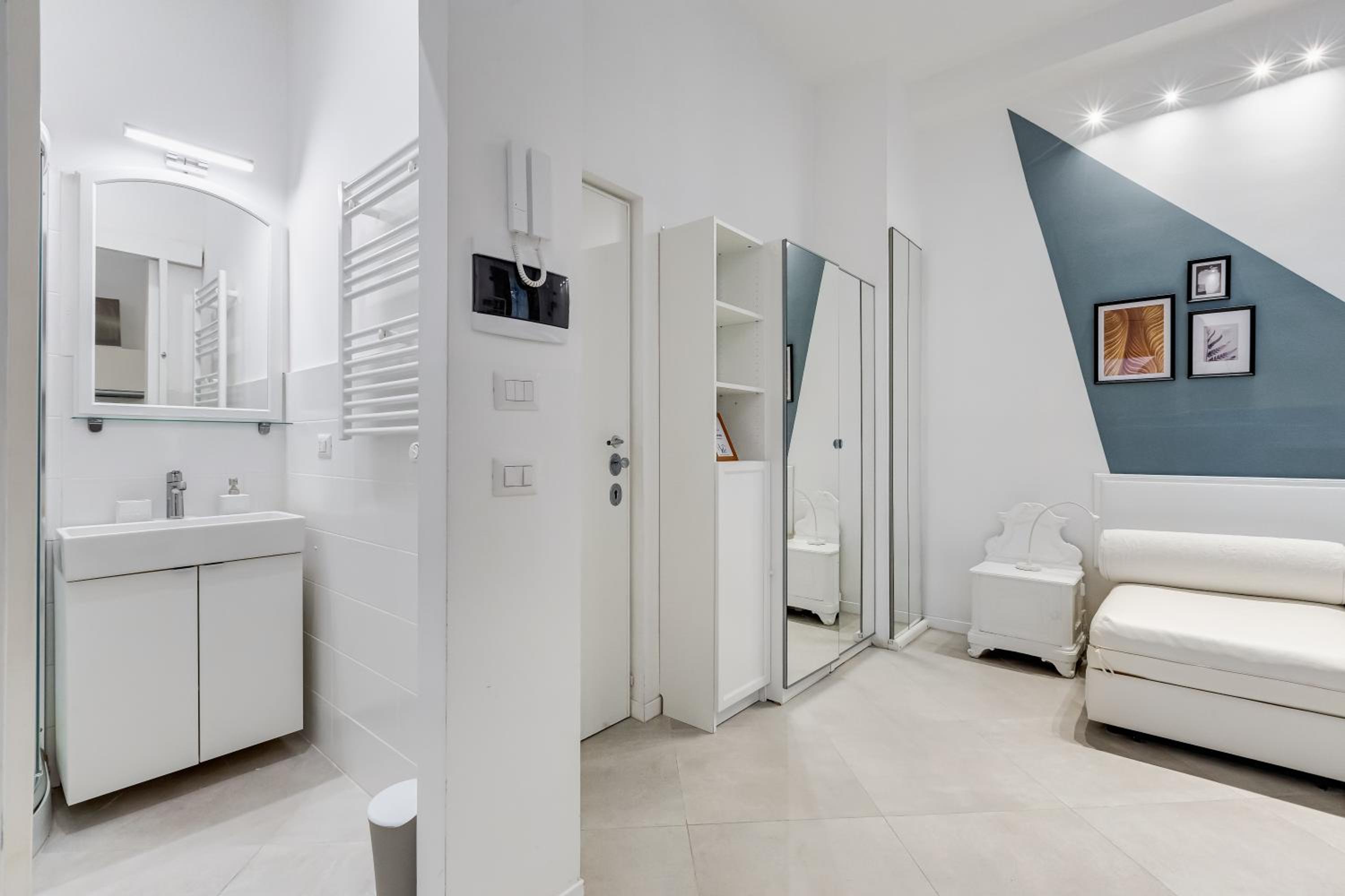 BDC Alpha & Omega in Monti district with 2bath