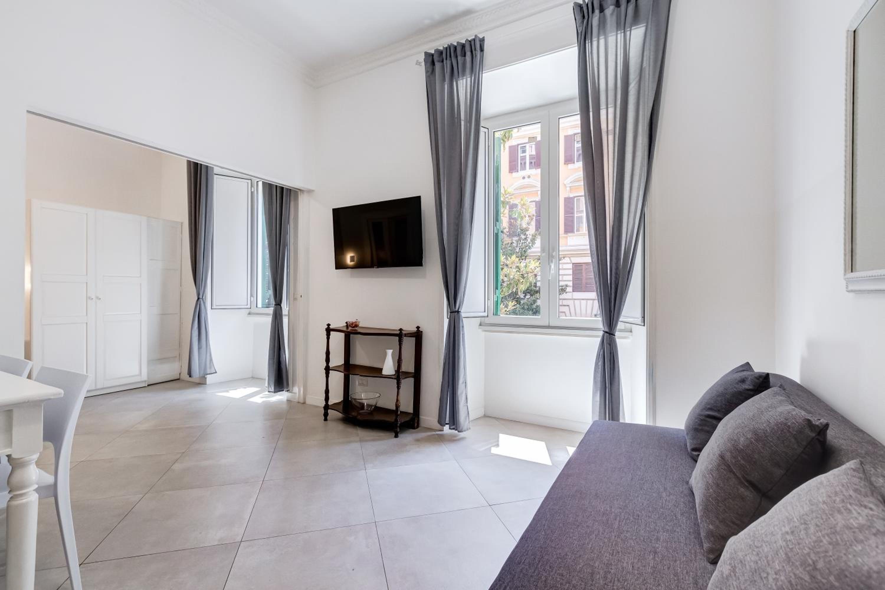 BDC Alpha & Omega in Monti district with 2bath