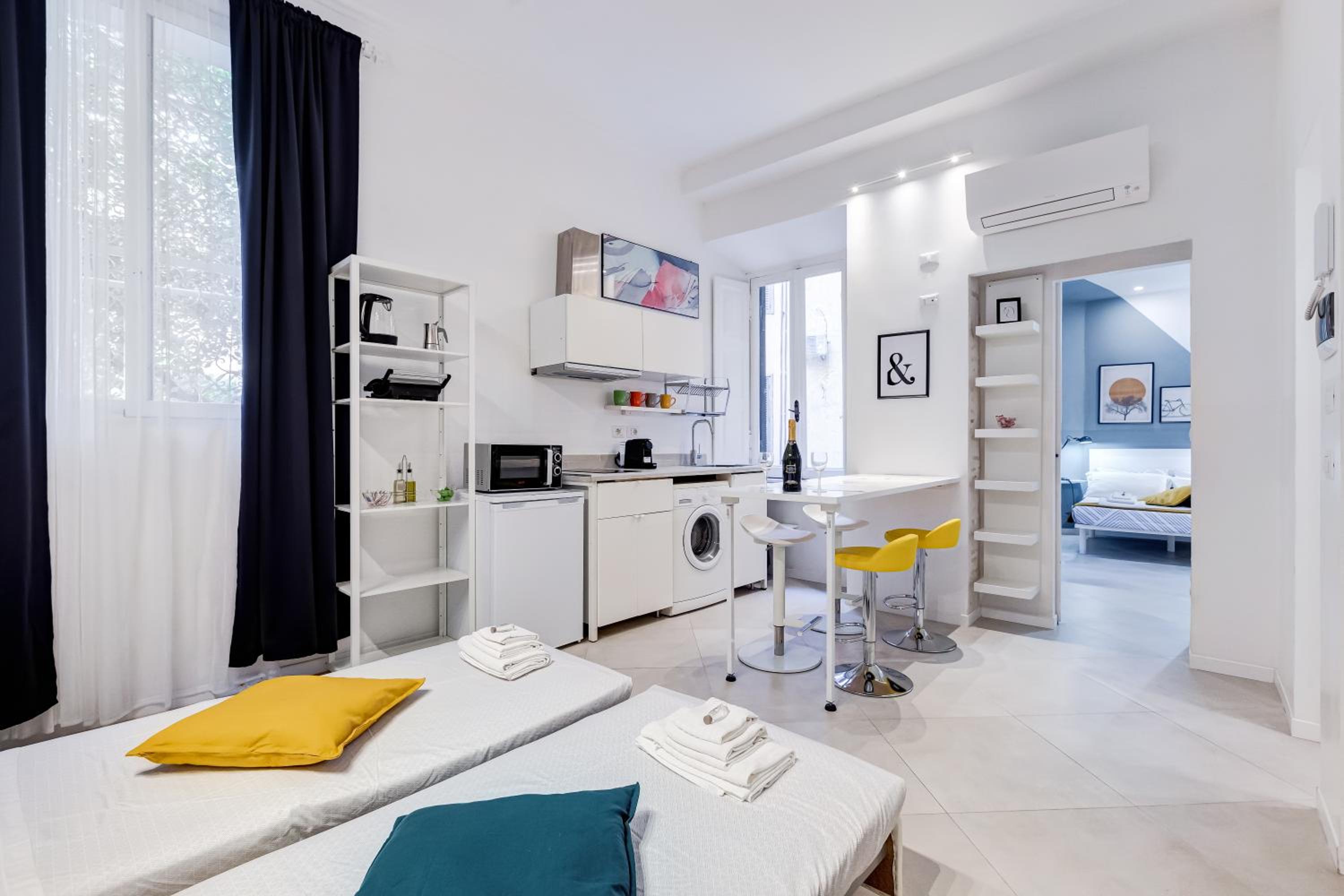 BDC Alpha & Omega in Monti district with 2bath