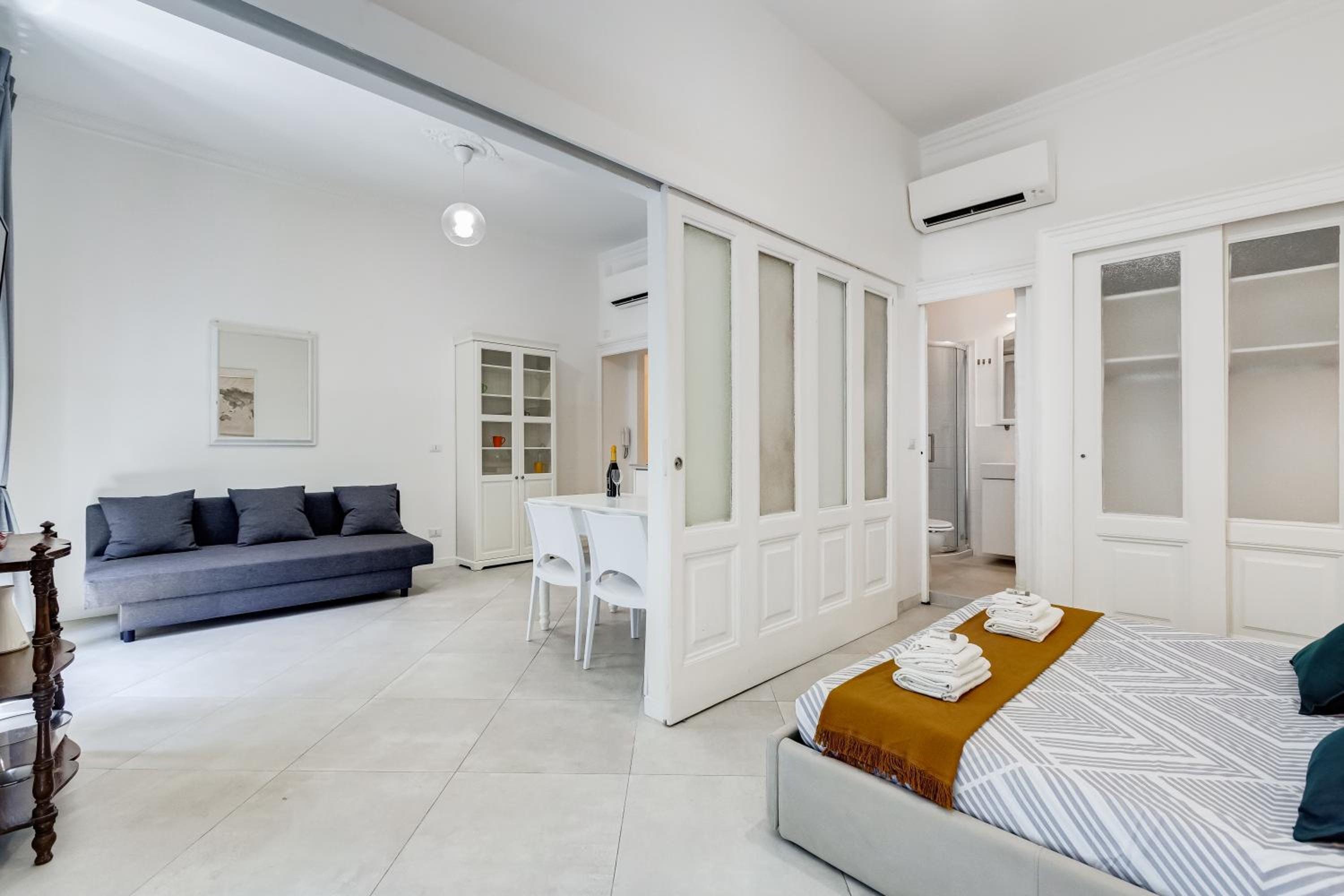 BDC Alpha & Omega in Monti district with 2bath