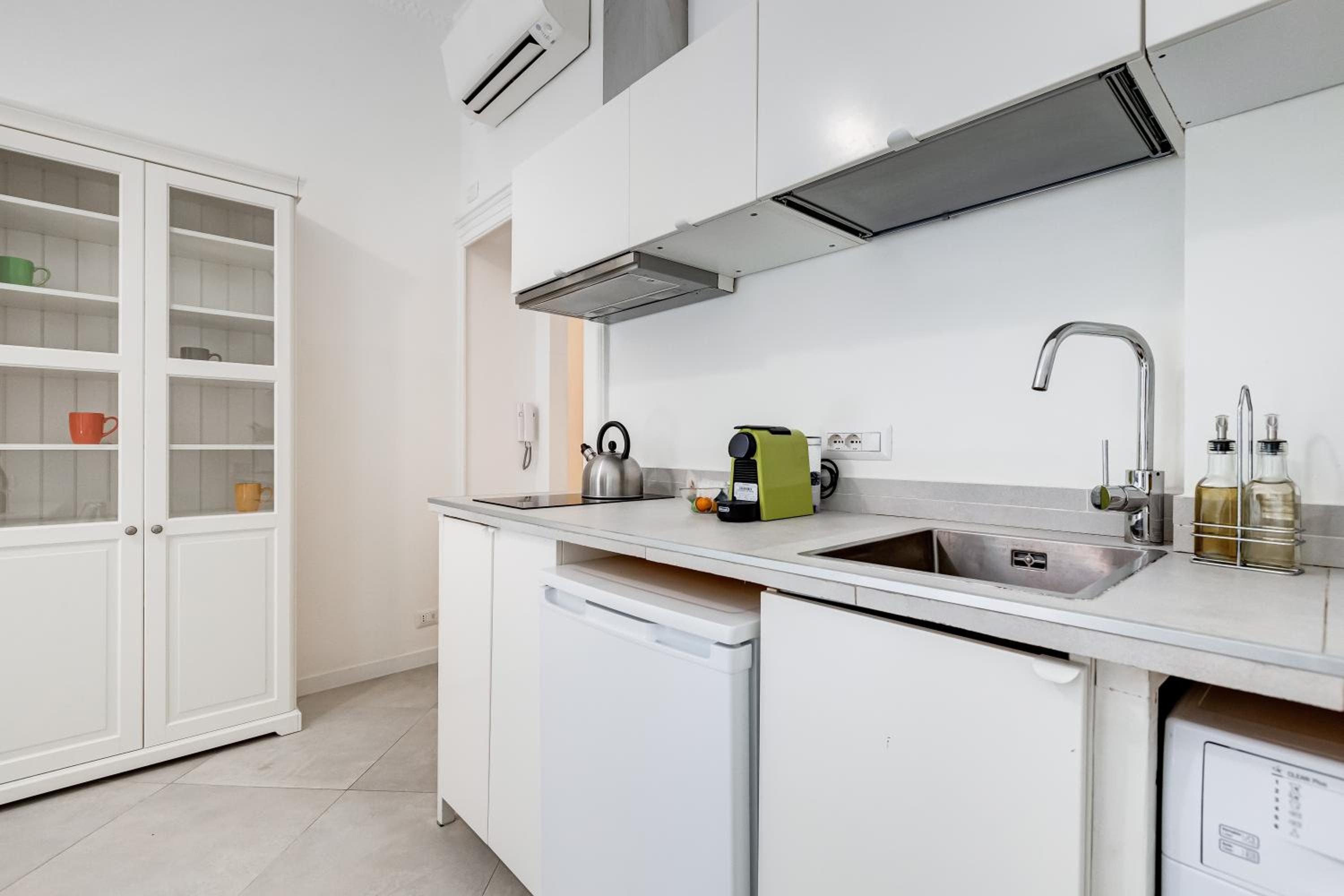 BDC Alpha & Omega in Monti district with 2bath