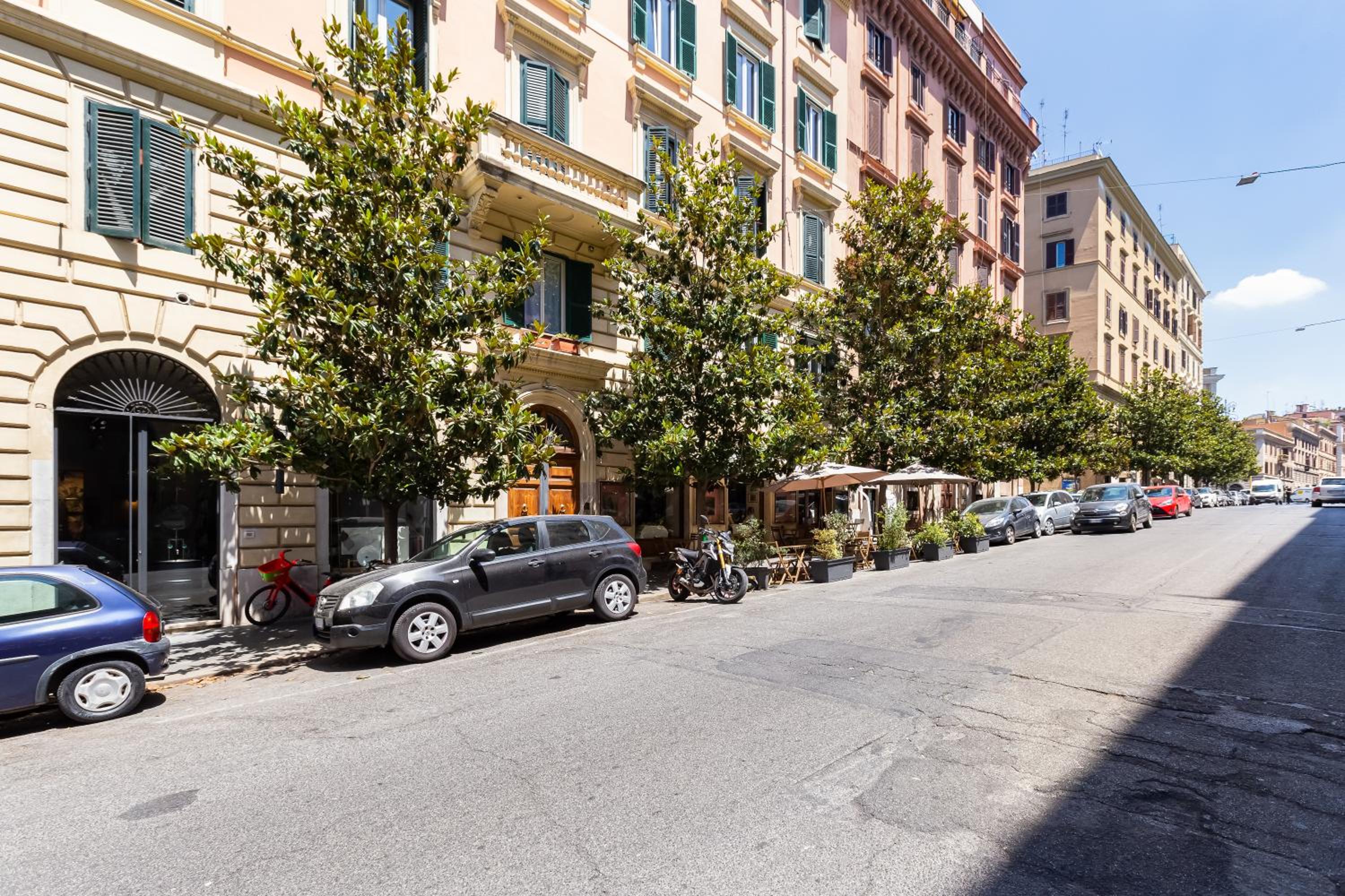 BDC Alpha & Omega in Monti district with 2bath