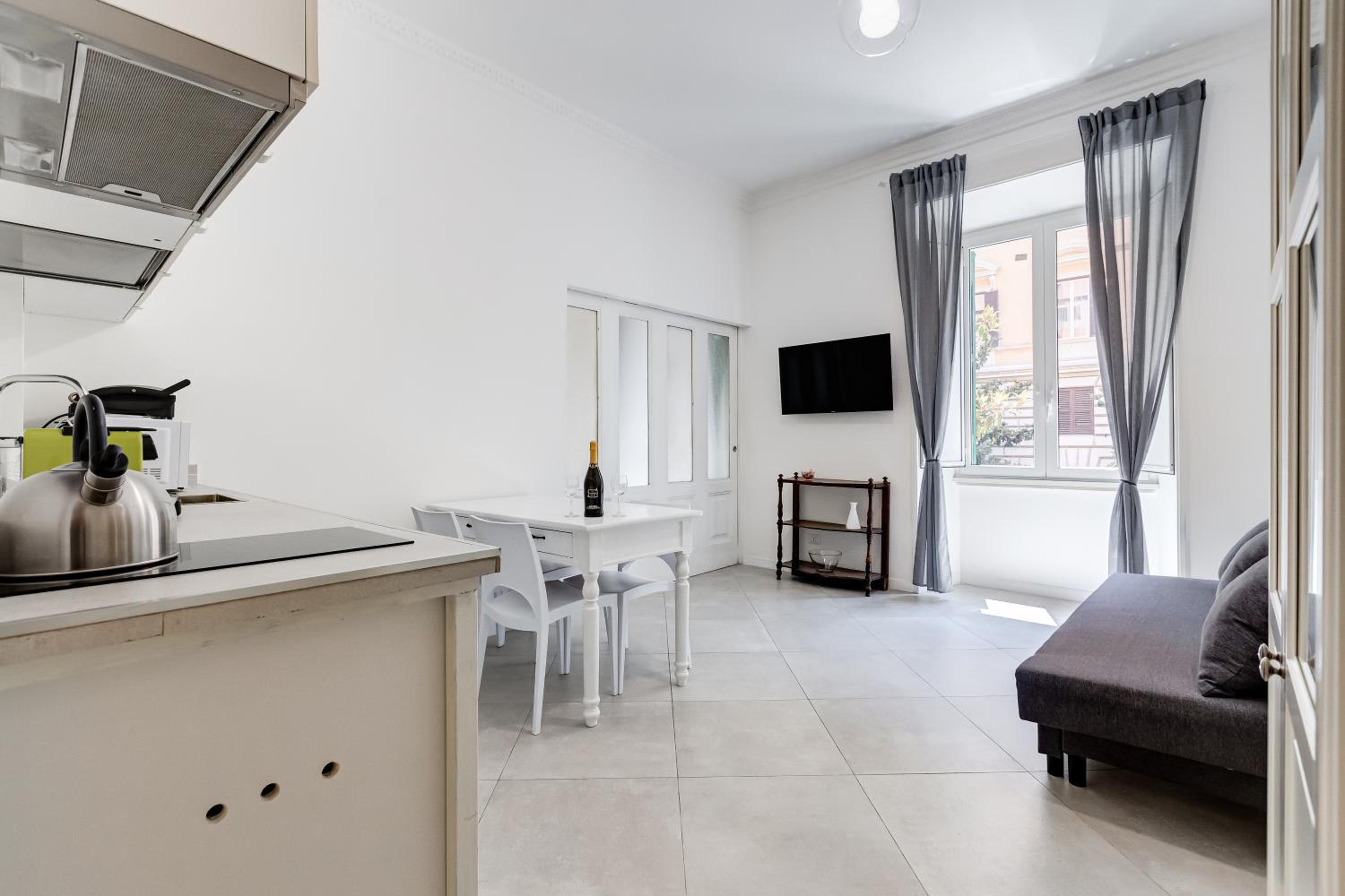 BDC Alpha & Omega in Monti district with 2bath