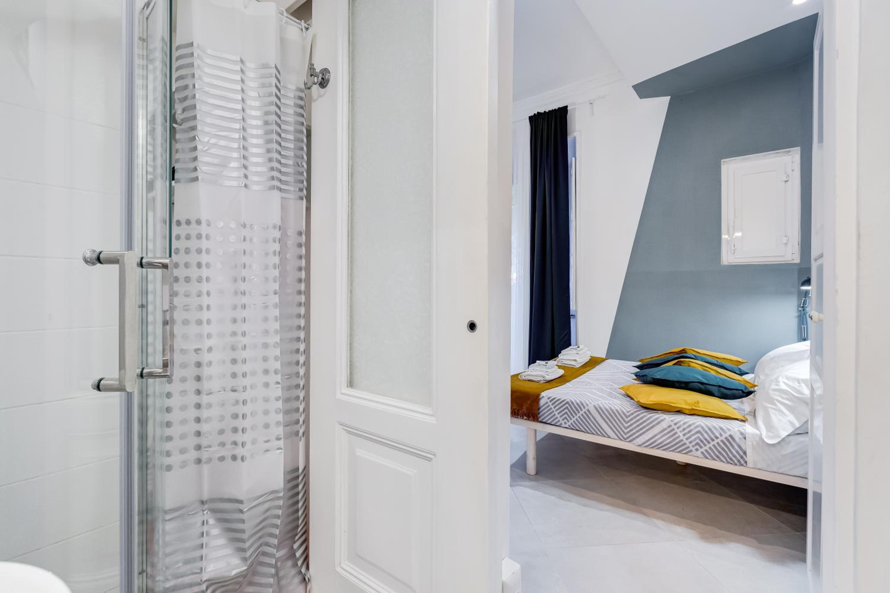 BDC Alpha & Omega in Monti district with 2bath