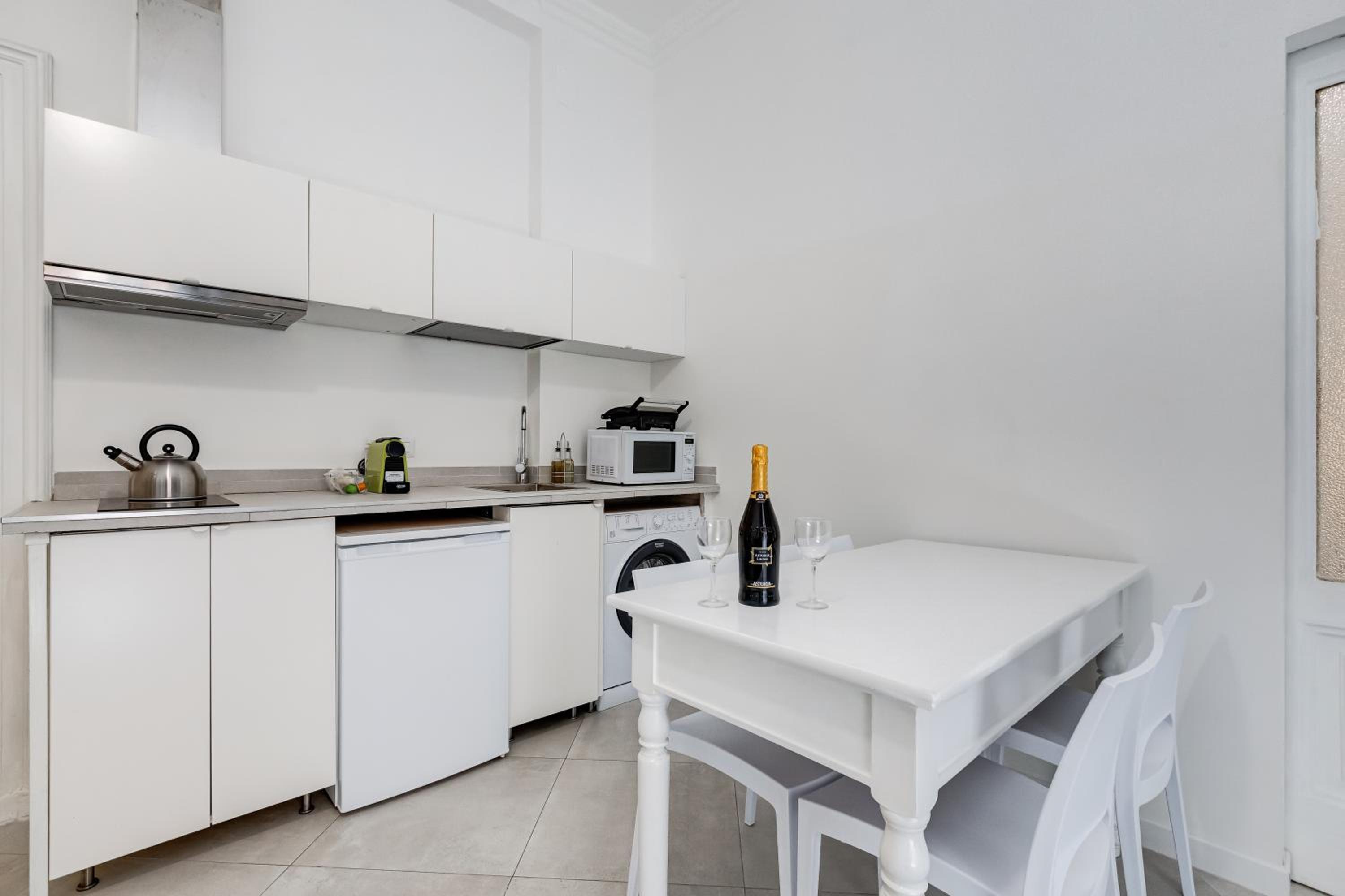 BDC Alpha & Omega in Monti district with 2bath
