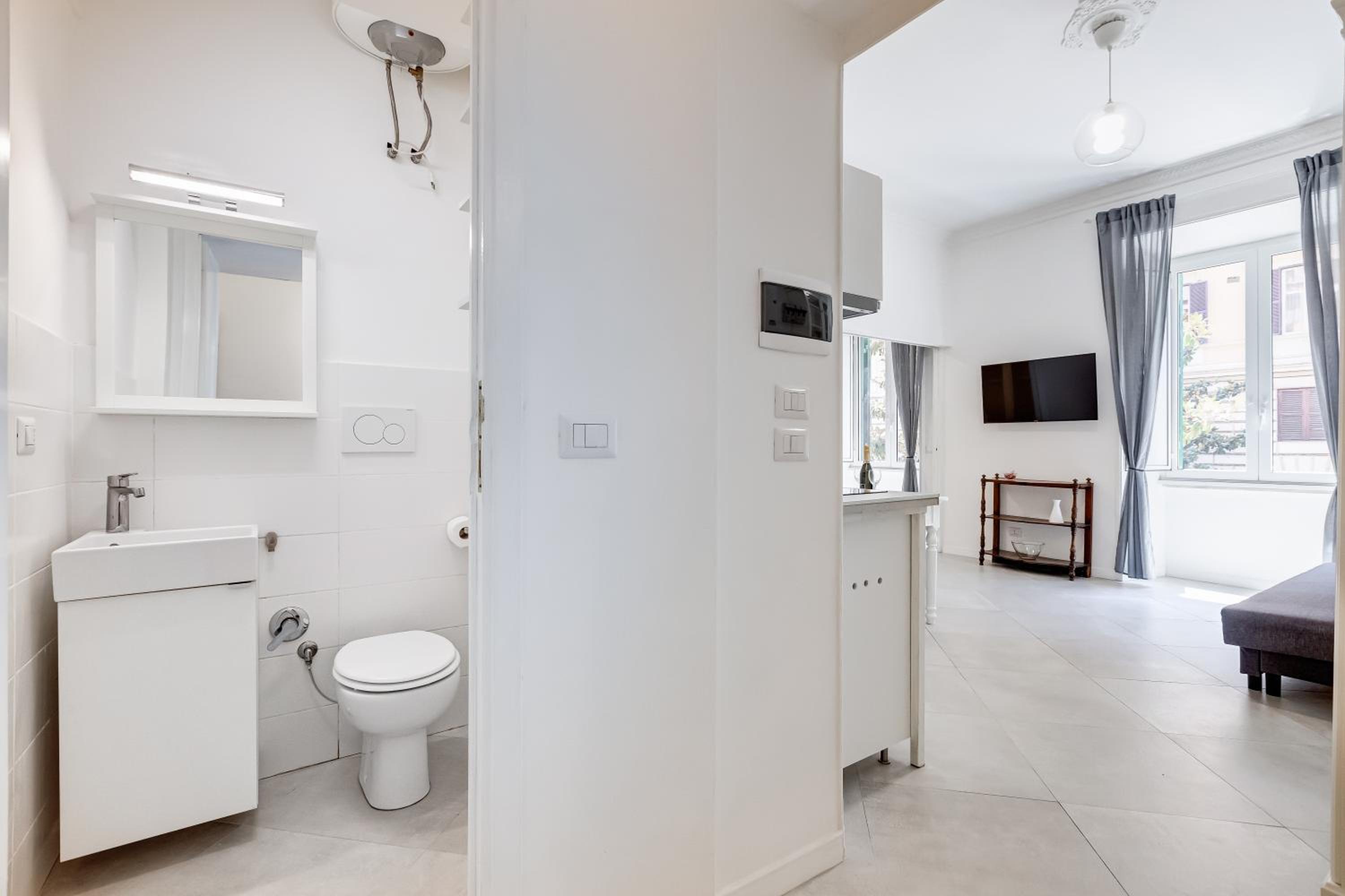 BDC Alpha & Omega in Monti district with 2bath