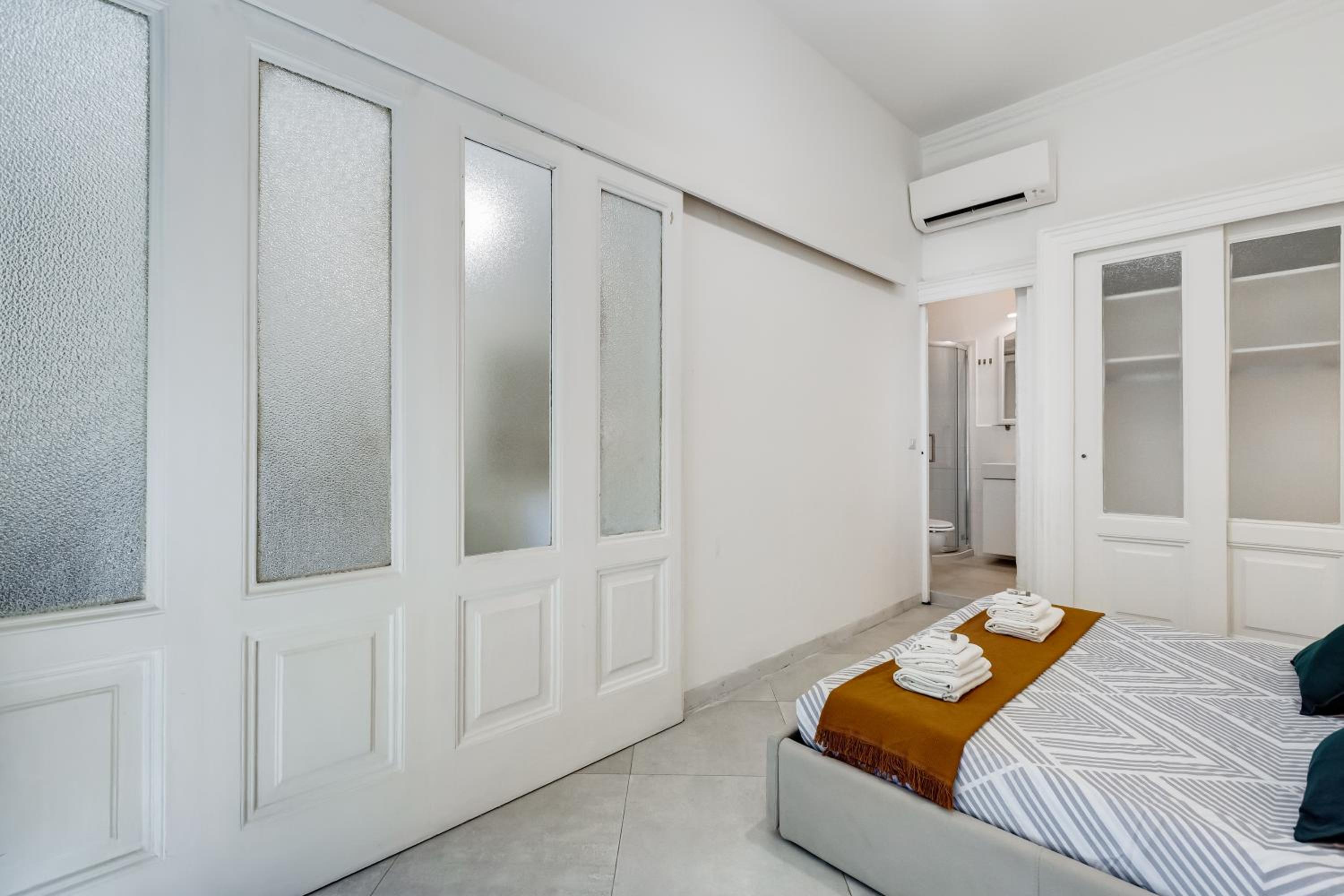 BDC Alpha & Omega in Monti district with 2bath