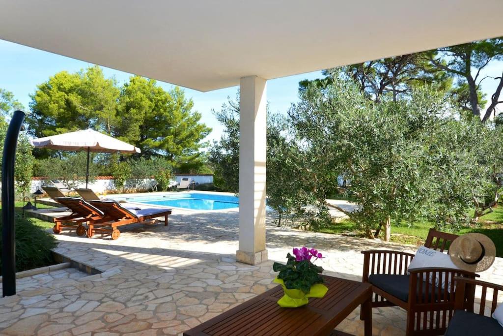 Relax&Enjoy, perfect family getaway. Van included view 2