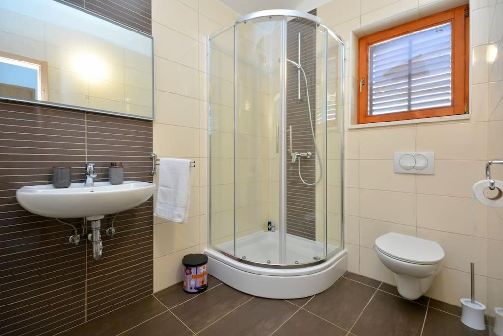 Relax&Enjoy, perfect family getaway. Van included view 4