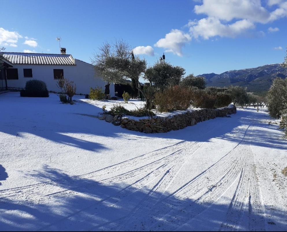 ENTRESIERRAS Apartamentos rurales con chimenea, barbacoa y espacio para eventos