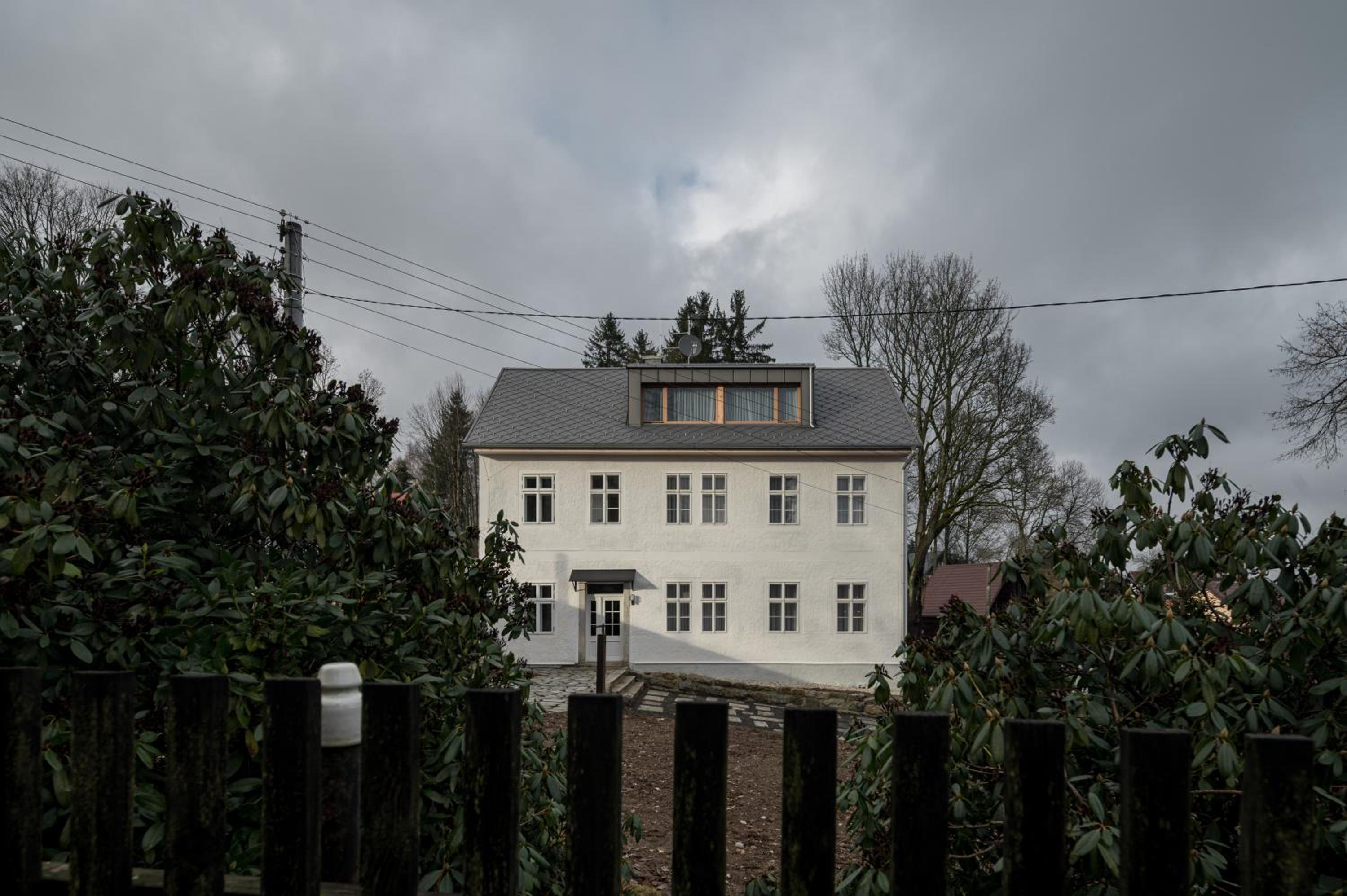 Stará škola - Alte Schule, Loučná