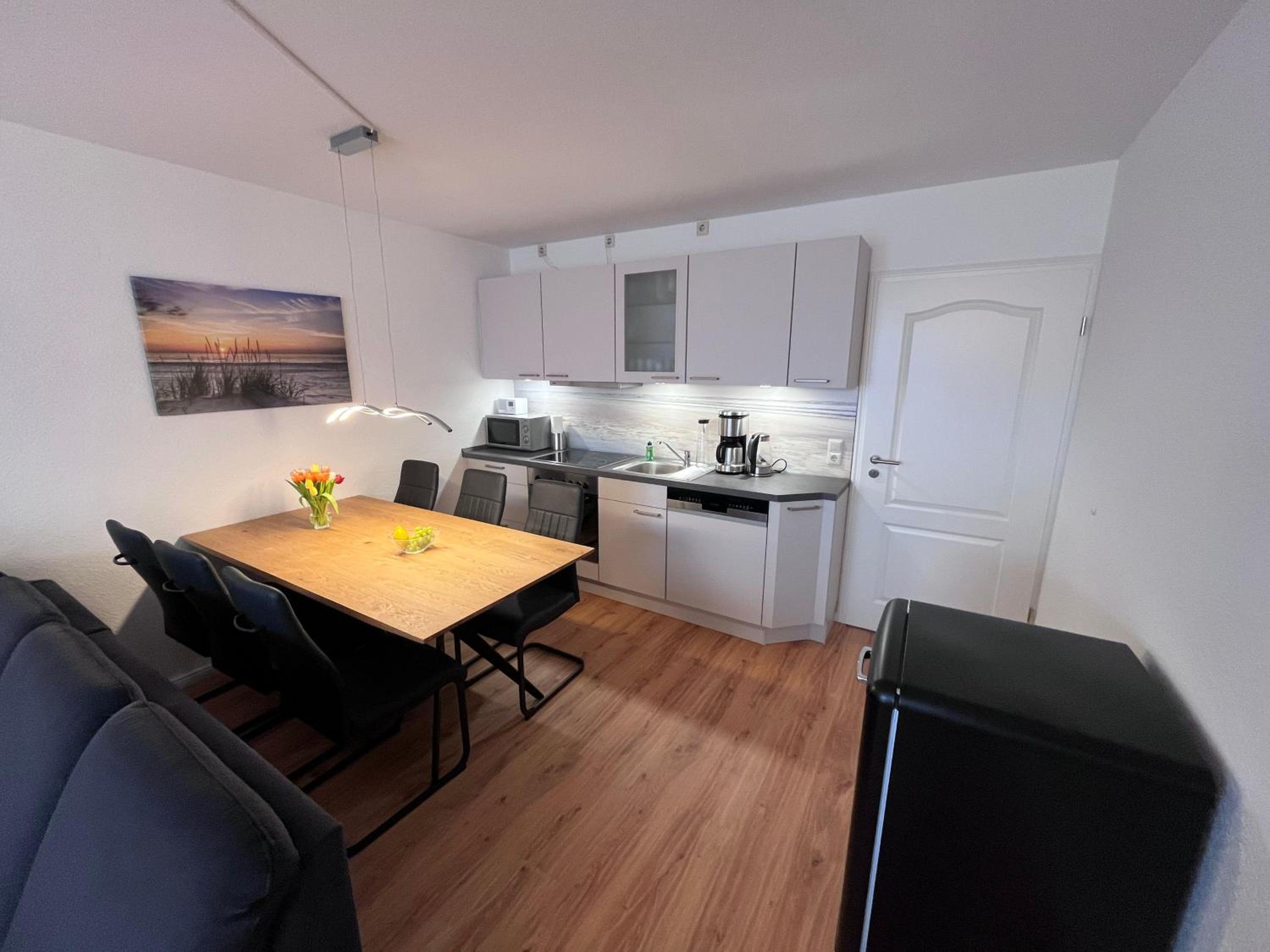 Familie-und-Meer-2-Badezimmer-3-Schlafzimmer-Strandnah-im-Ostseebad-Baabe-Baabe view 5