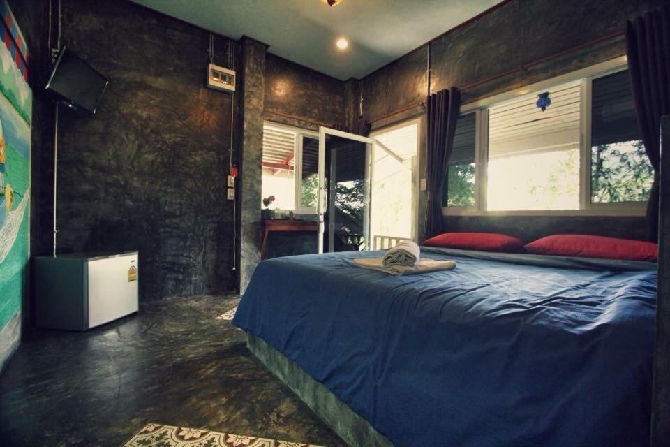 Sawasdeepai River Resort