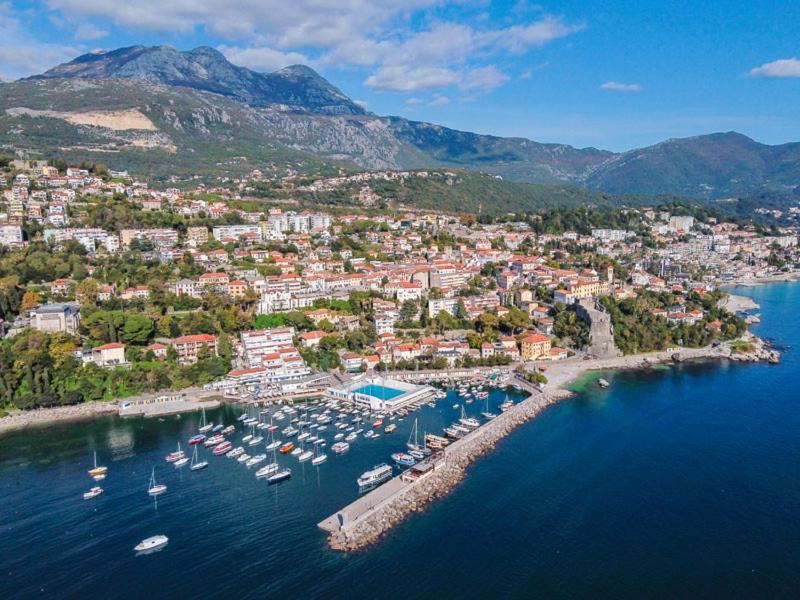 Boka Vista Sea View & Swimming pool