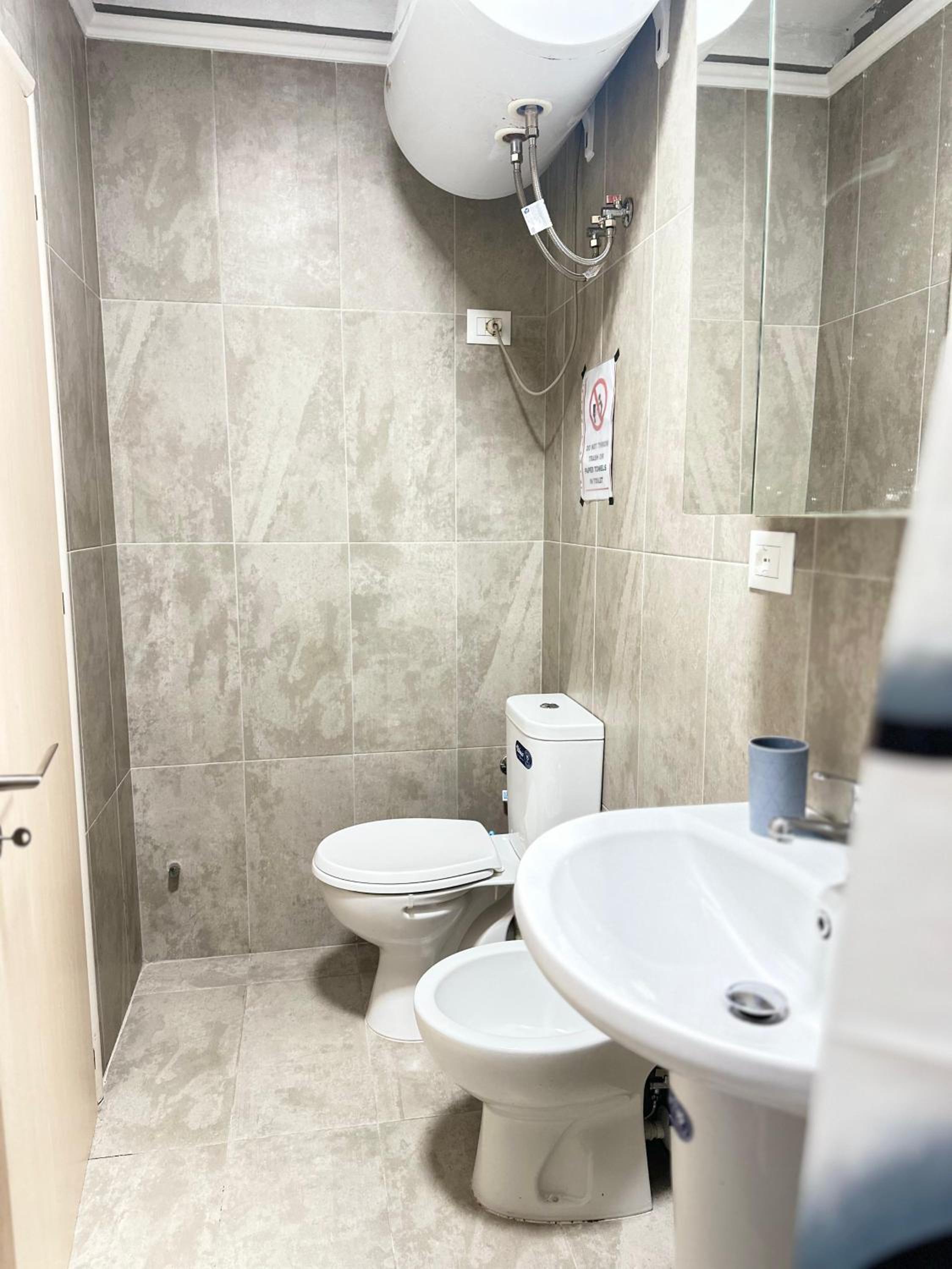 Pazari i Ri: Central Cozy Stay