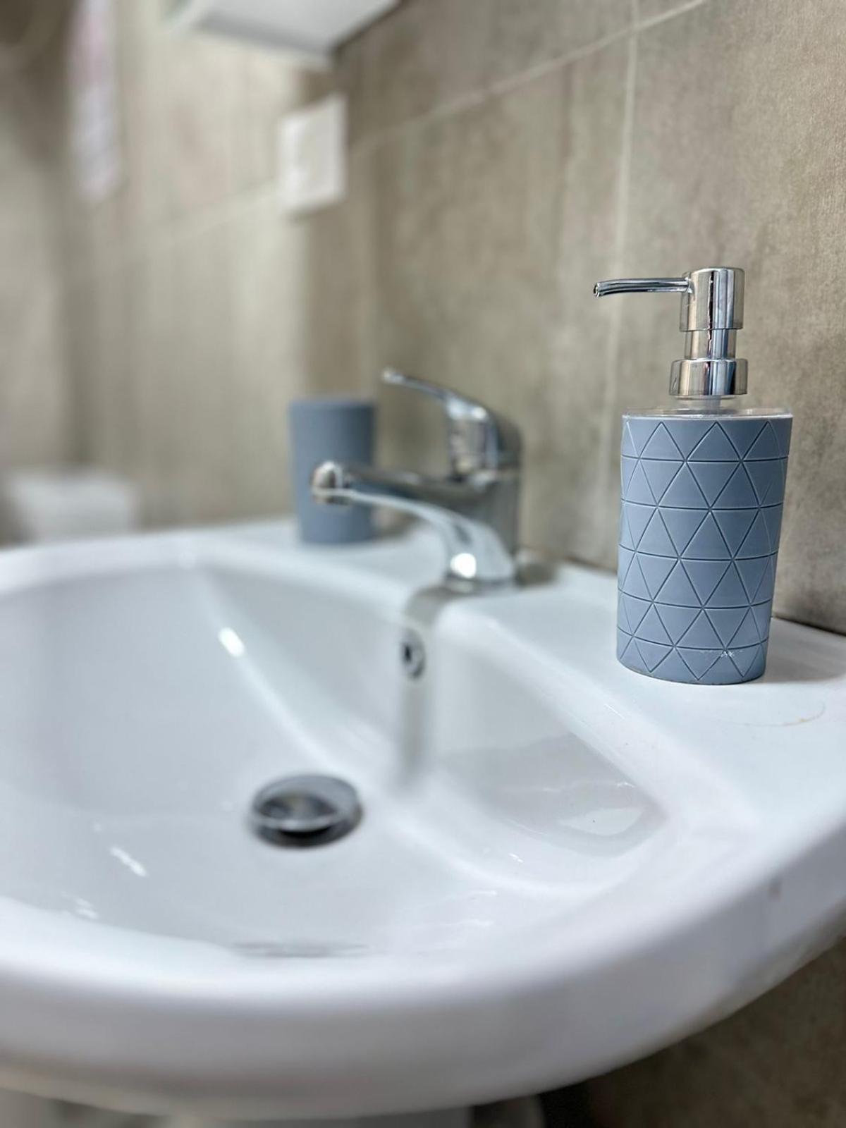 Pazari i Ri: Central Cozy Stay