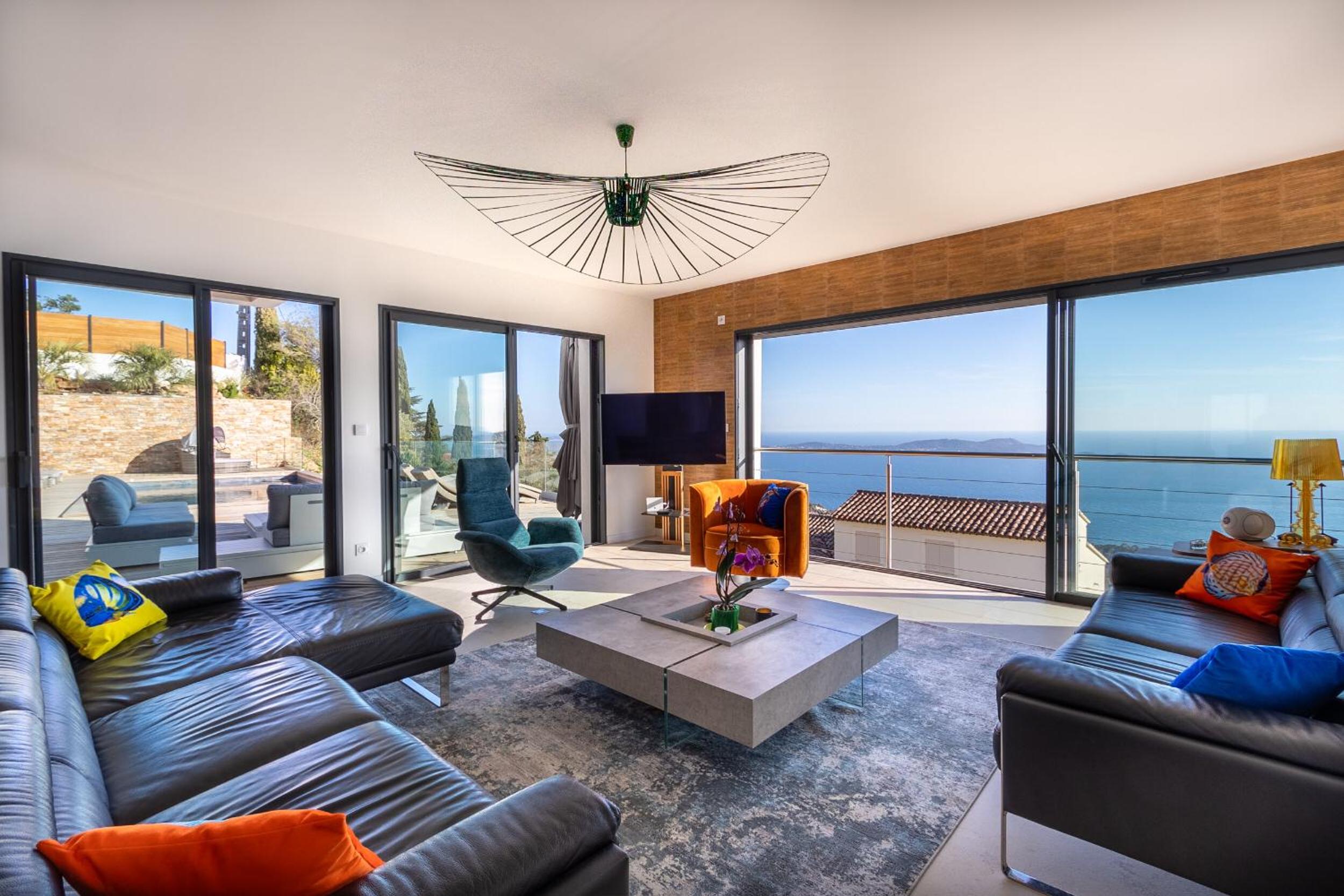 Villa 5 Etoiles vue sur les Iles d'Or Carqueiranne Sea and Mountain Pleasure Villa Vue Mer La Californie
