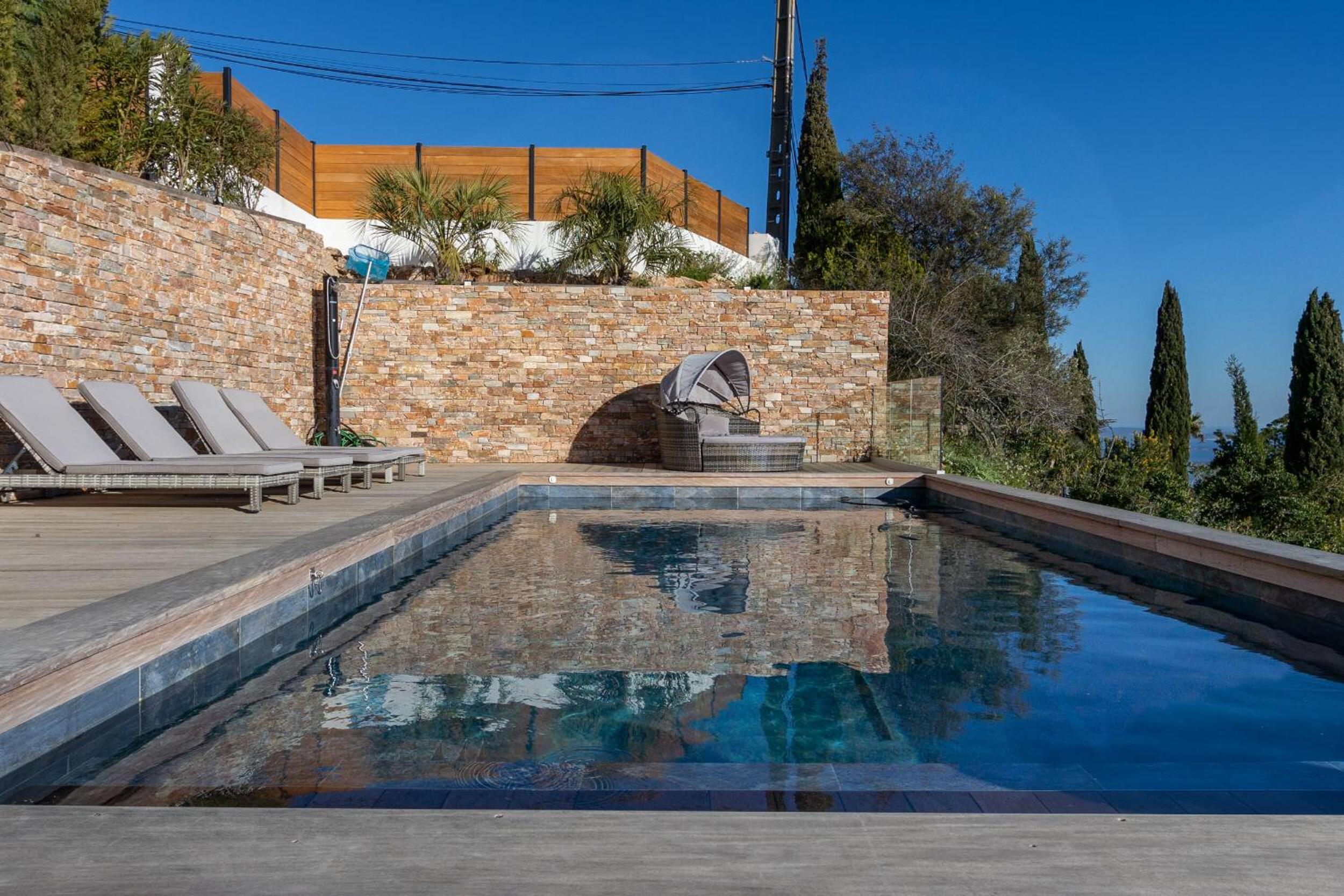 Villa 5 Etoiles vue sur les Iles d'Or Carqueiranne Sea and Mountain Pleasure Villa Vue Mer La Californie