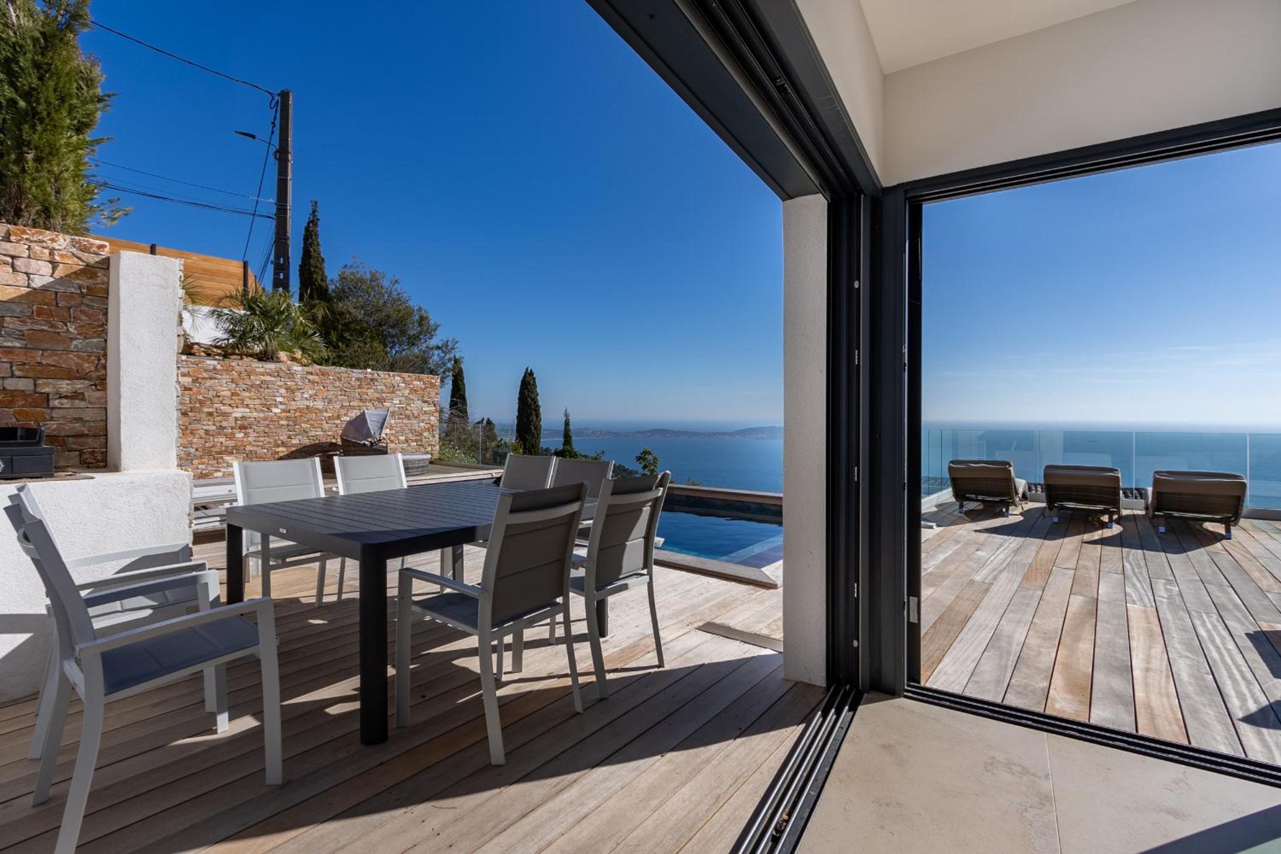 Villa 5 Etoiles vue sur les Iles d'Or Carqueiranne Sea and Mountain Pleasure Villa Vue Mer La Californie