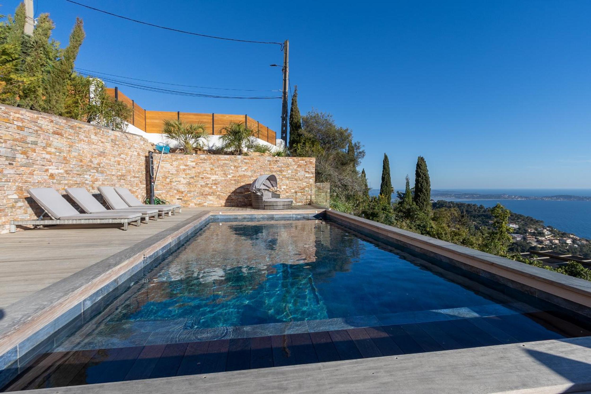 Villa 5 Etoiles vue sur les Iles d'Or Carqueiranne Sea and Mountain Pleasure Villa Vue Mer La Californie