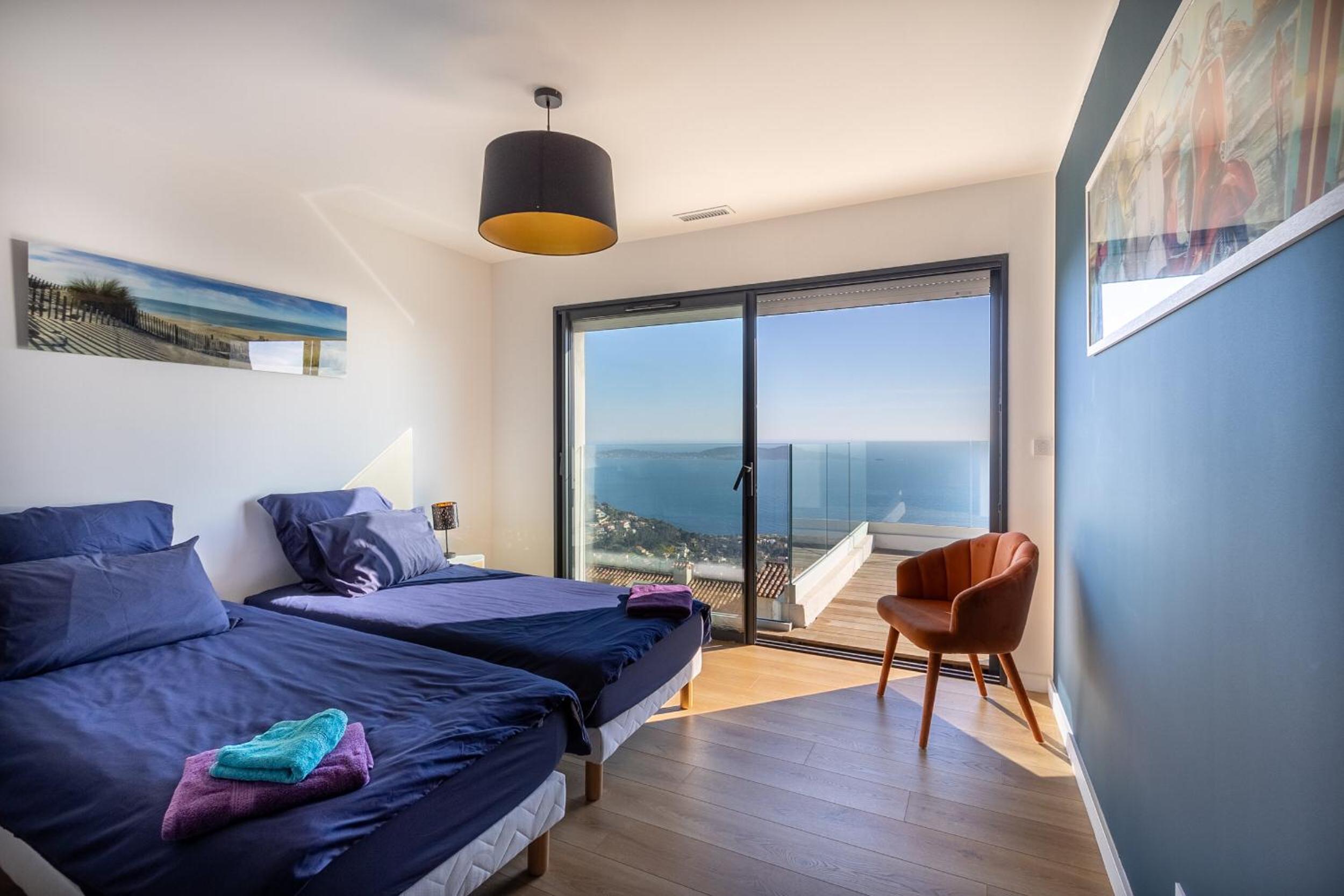 Villa 5 Etoiles vue sur les Iles d'Or Carqueiranne Sea and Mountain Pleasure Villa Vue Mer La Californie