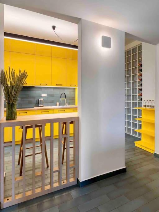 Apollo Tower Athens Center 360oView Luxury Apt