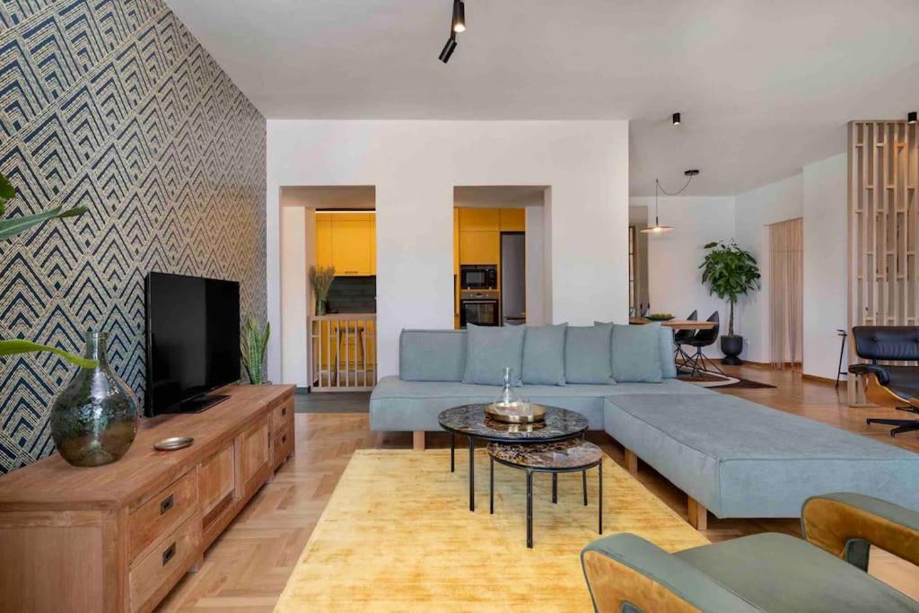 Apollo Tower Athens Center 360oView Luxury Apt