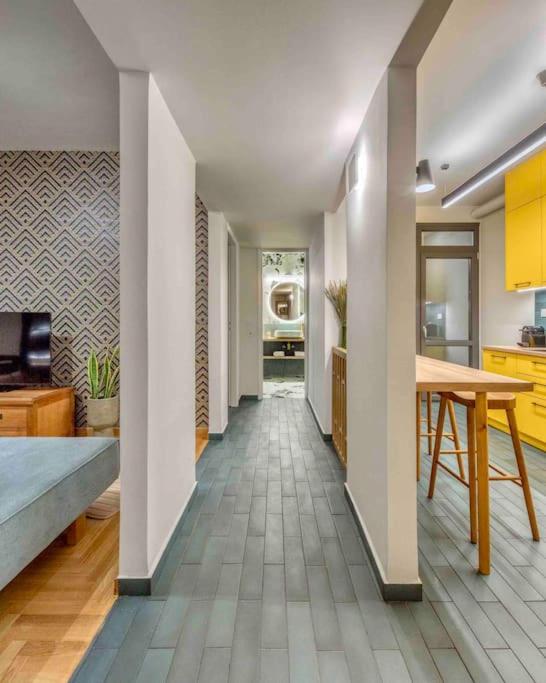 Apollo Tower Athens Center 360oView Luxury Apt