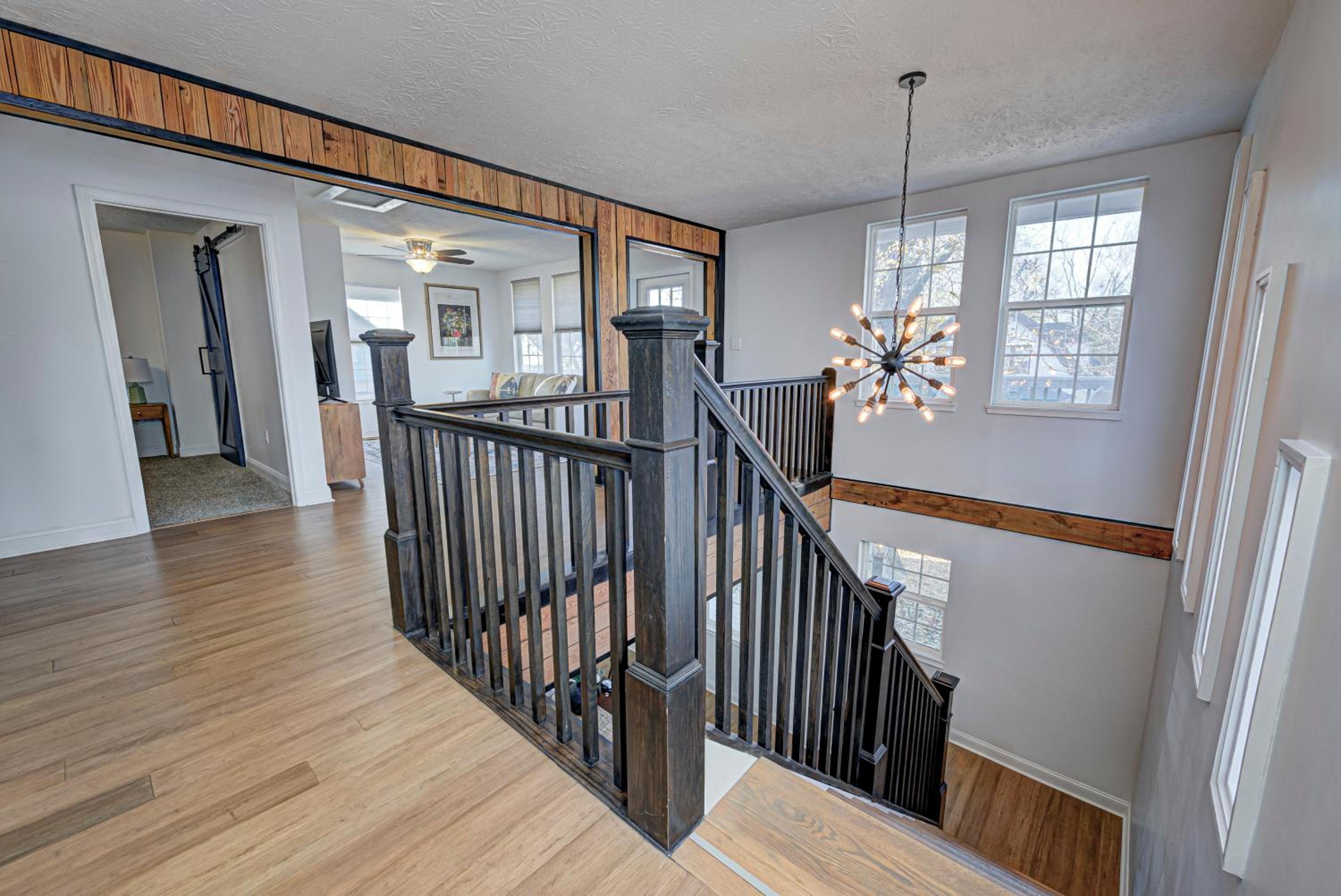 Spacious Bates-Hendricks Home ~ 5 Min to Lucas Oil