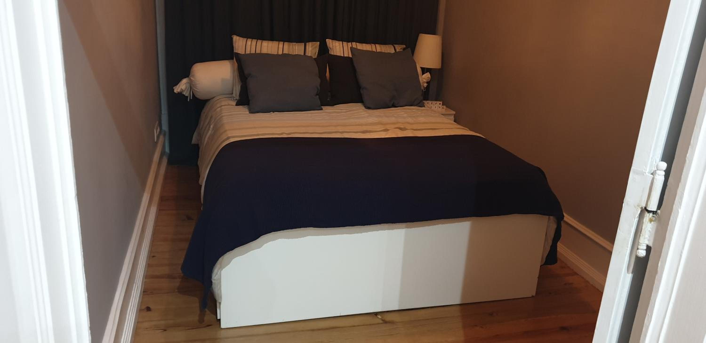 Quarto Aconchegante com janela e vista para cidade ( Inferior a 10m2 ) view 5