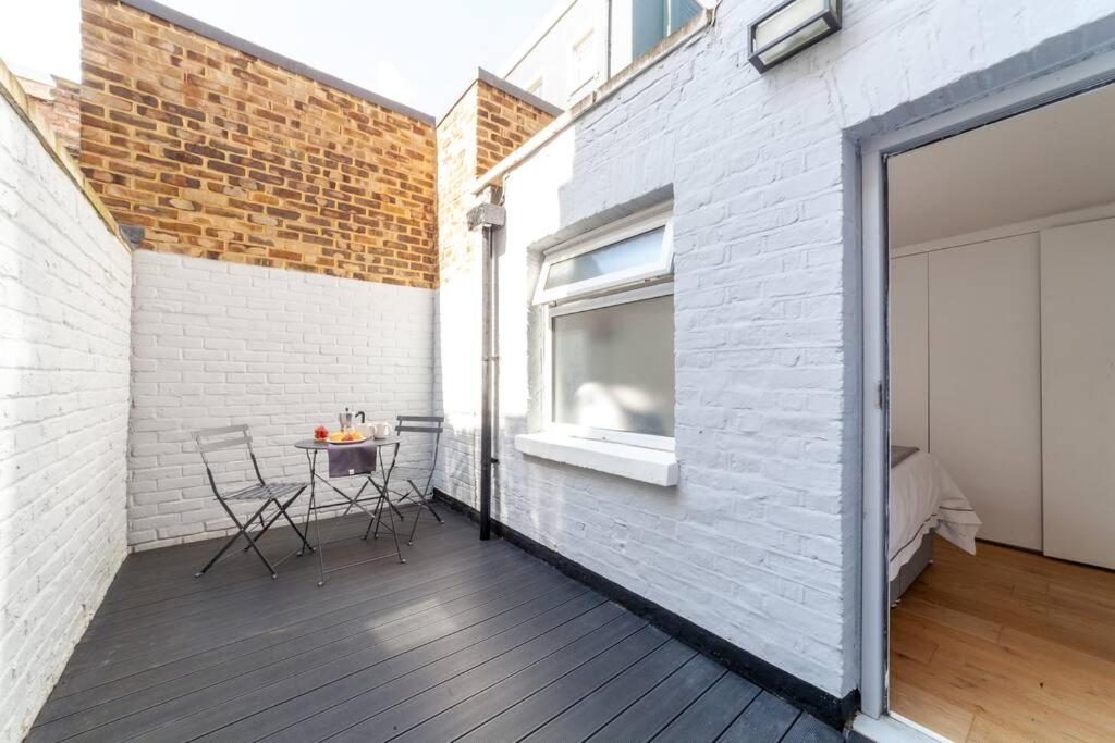 Charming 1 Bedroom Flat with Private Patio - West London, Kensington, Earl's Court, Chelsea