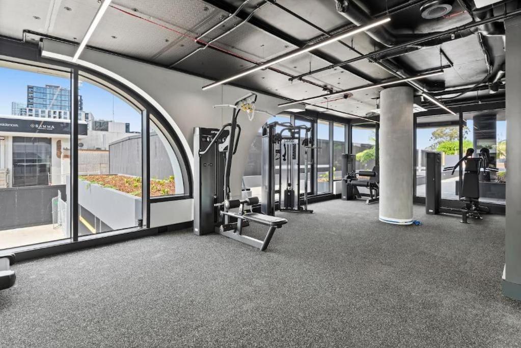 Ivanhoe Apartment 2Bed 2Bath with Balcony City View