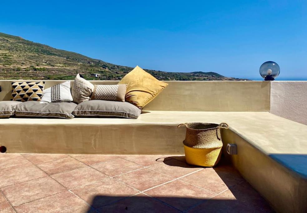 Dammuso Rekhale Pantelleria view 4