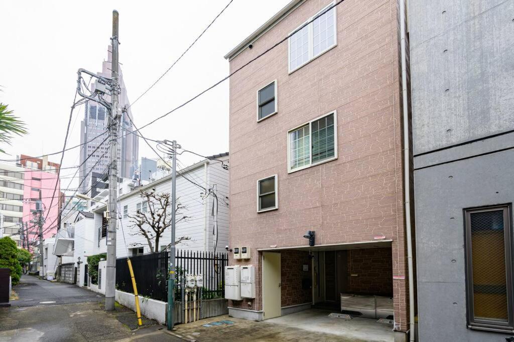 Premier suite Shibuya Yoyogi front