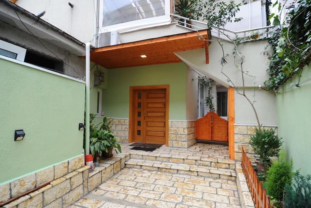 Near Center Apartments 1
