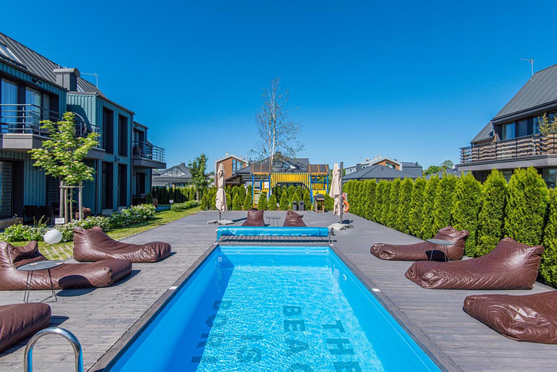 PRIVATE APARTMENT WITH TERRACE AND SWIMMING POOL view 4