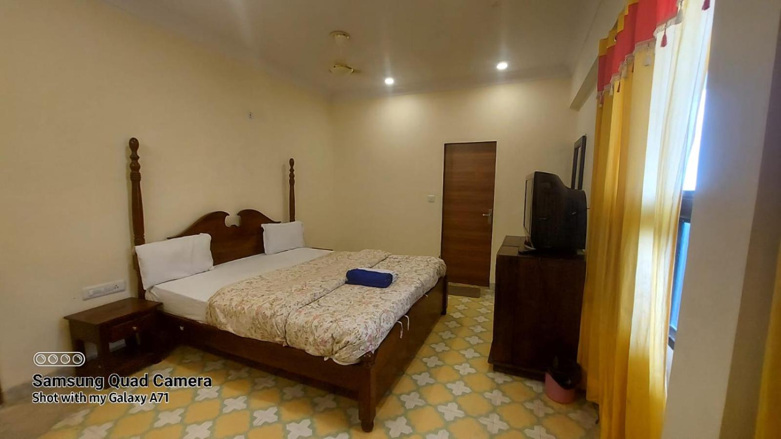Rani Mahal Hotel