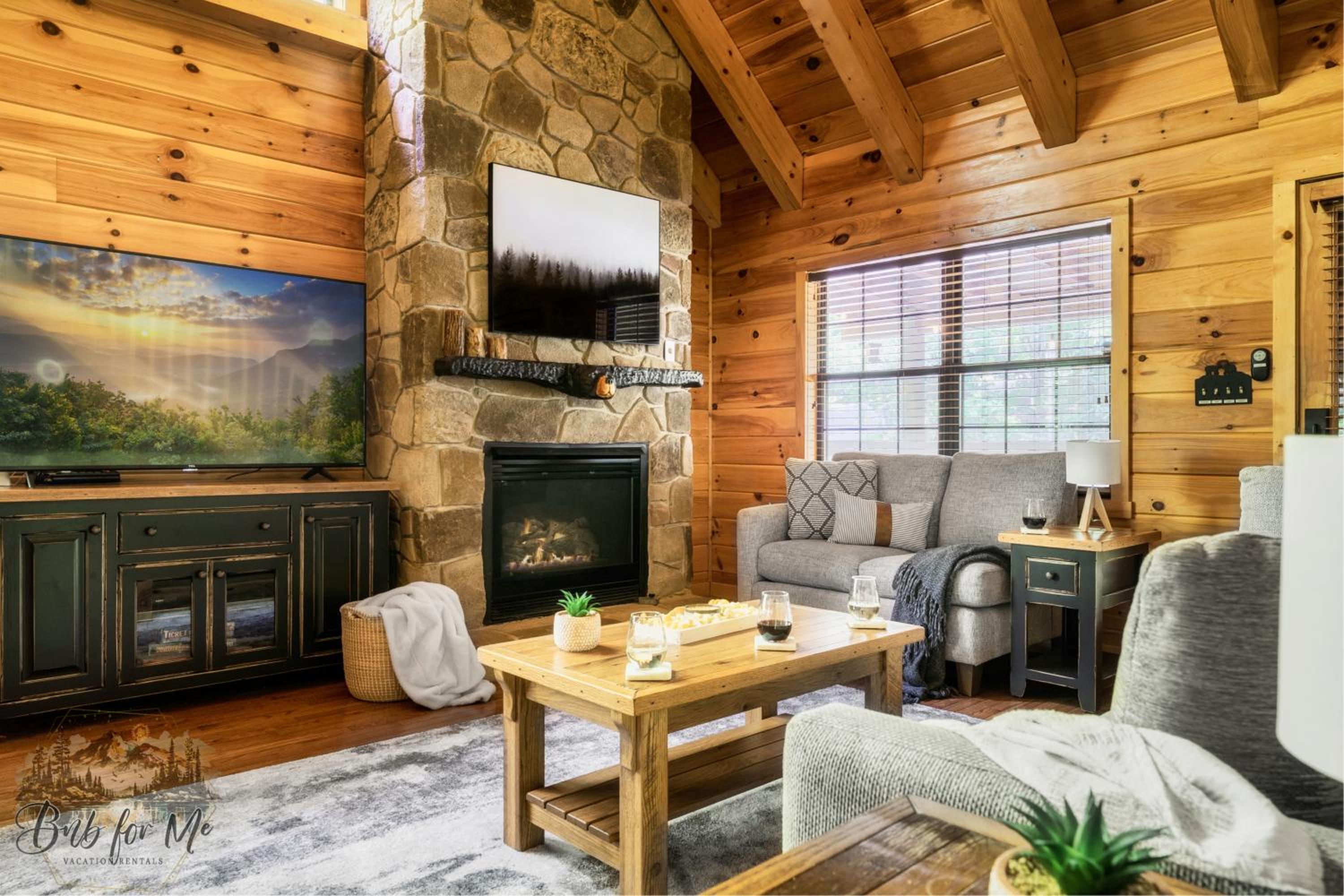 Beary Cozy Cabin - Nerf Battle, FirePit, Hot Tub, Arcade, Private, Close to Pigeon Forge - Property Image 1