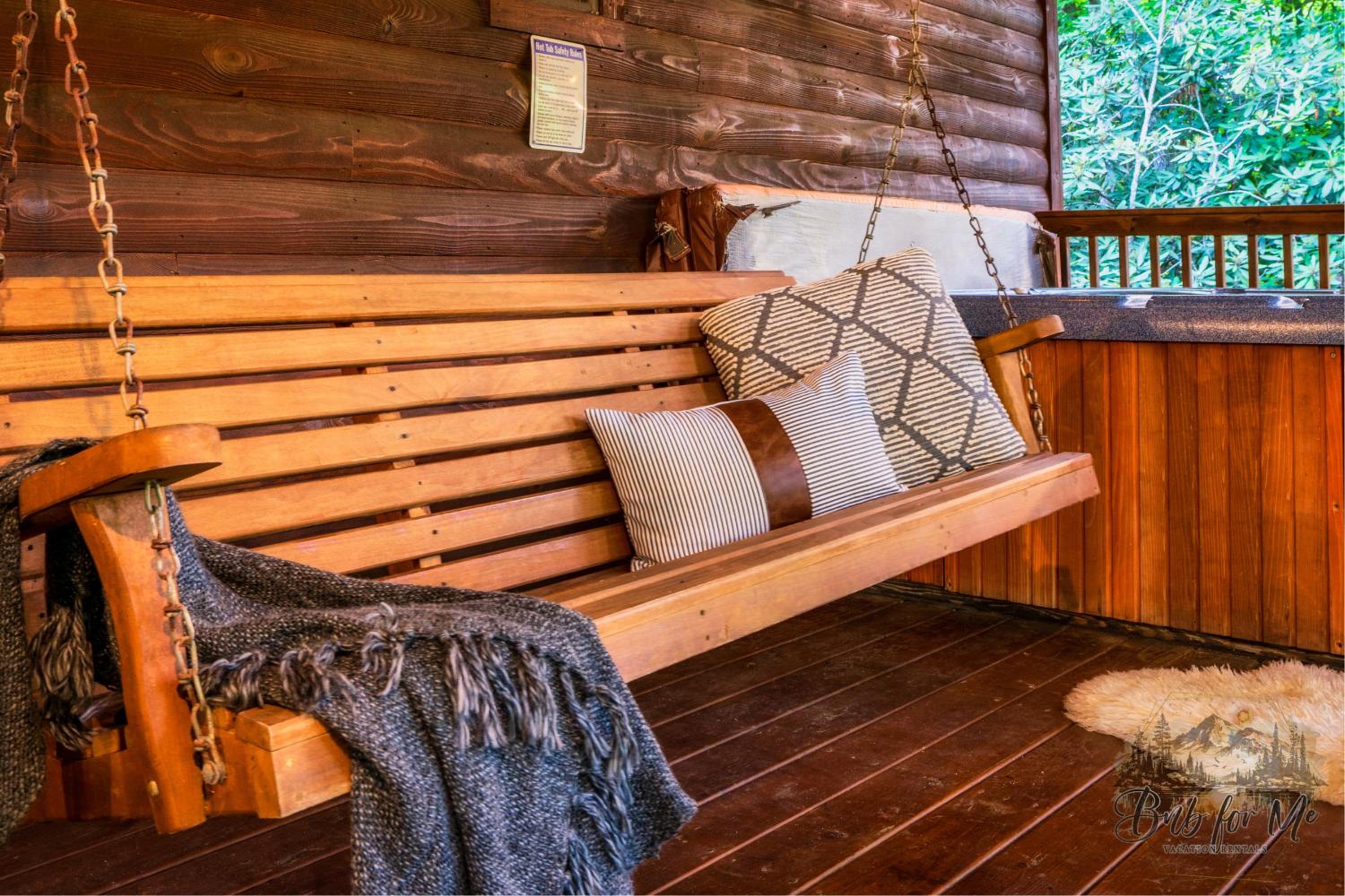 Miscellaneous Market Vacations - Beary Cozy Cabin - Nerf Battle, FirePit, Hot Tub, Arcade, Private, Close to Pigeon Forge - Property Image 2