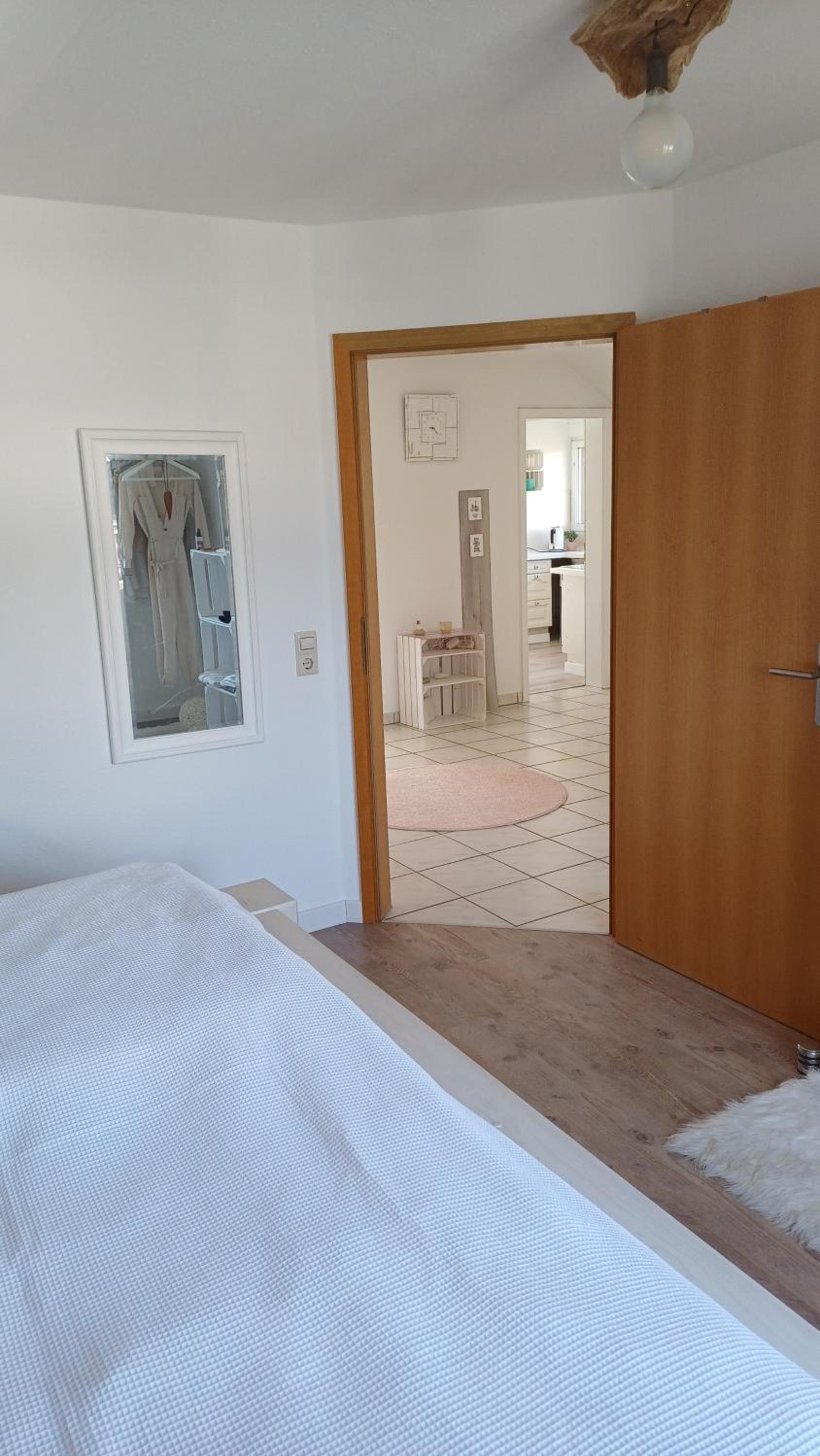 Helle schöne Dachgeschosswohnung mit Balkon