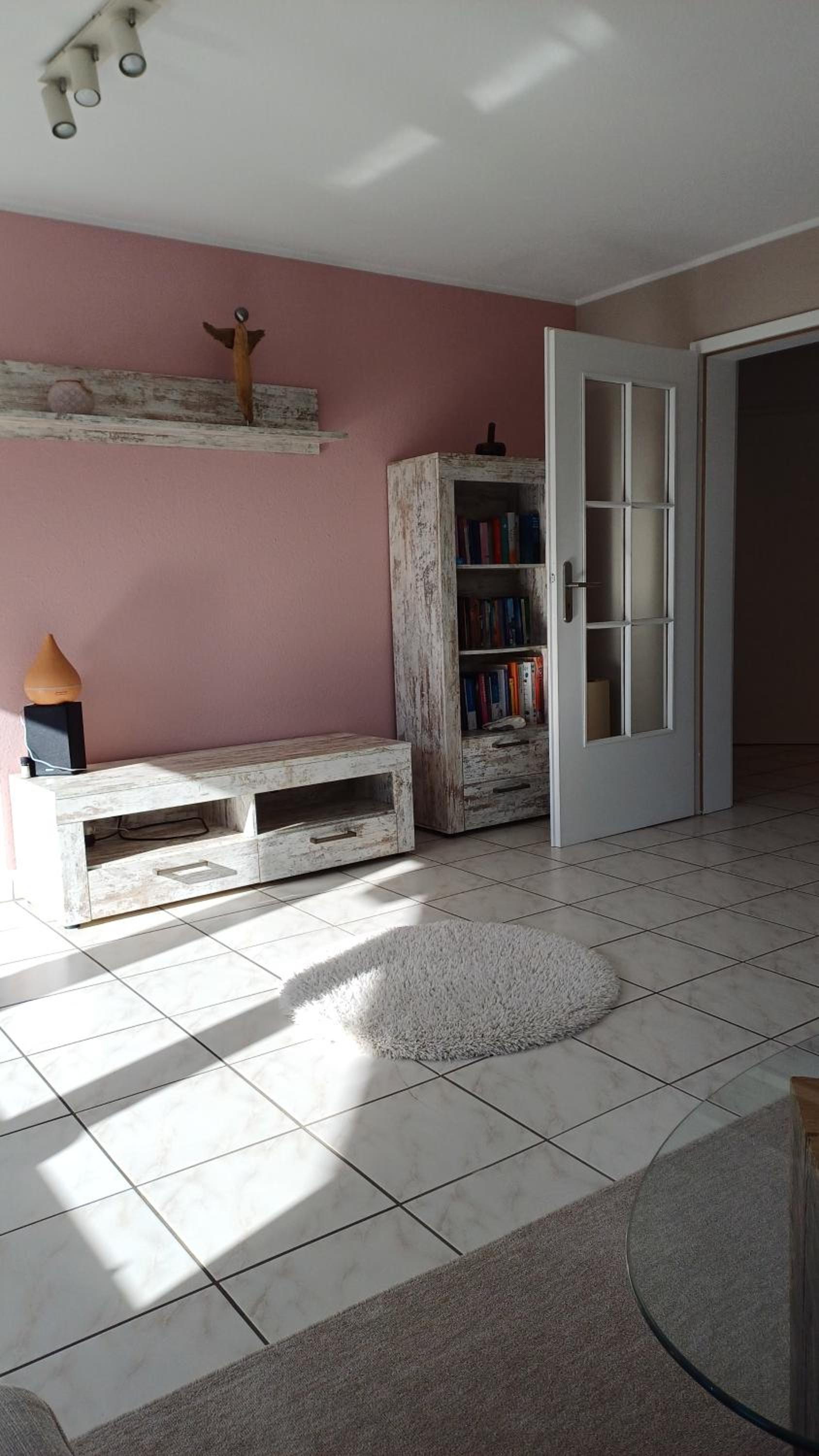 Helle schöne Dachgeschosswohnung mit Balkon