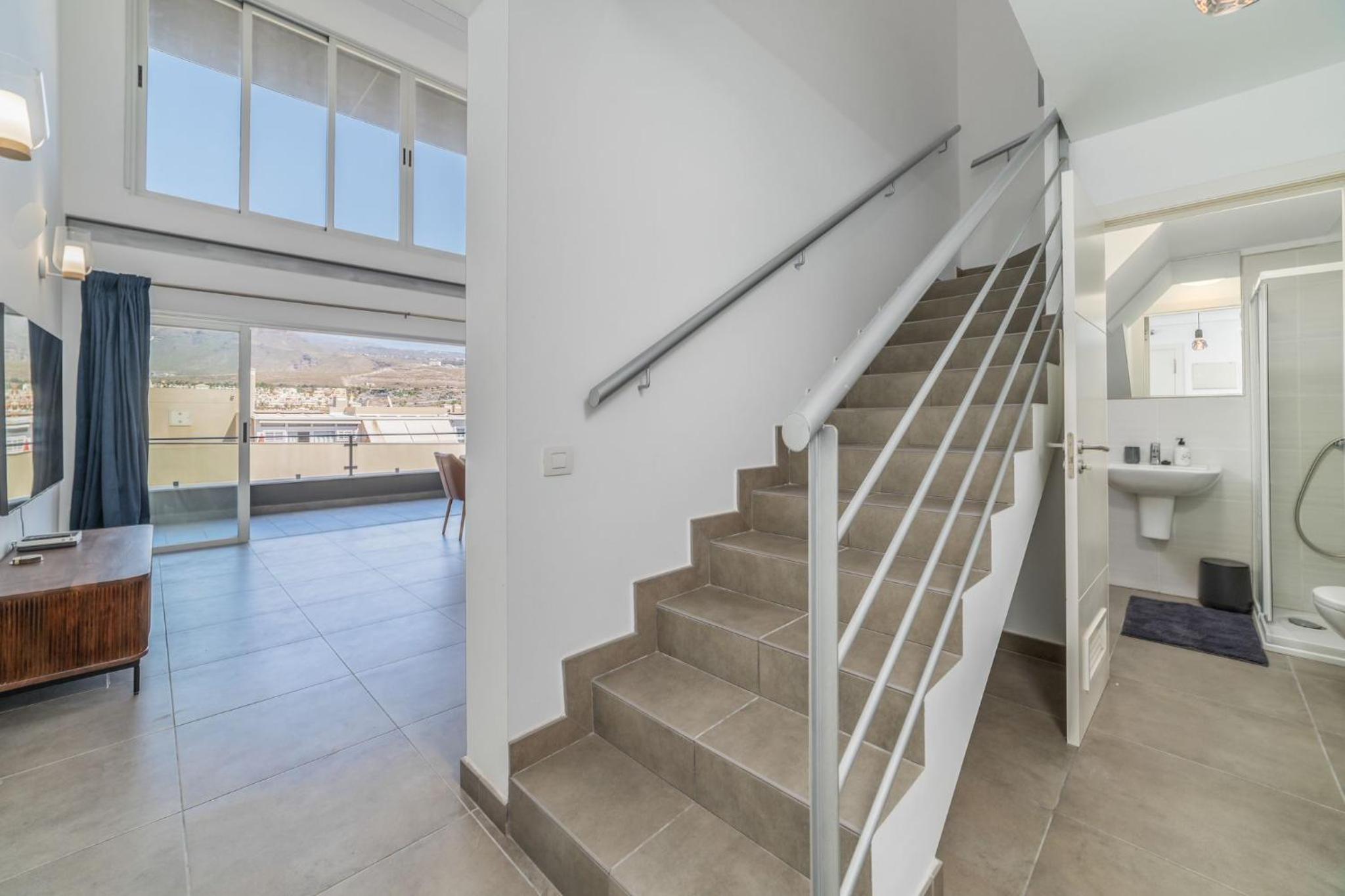 HAYAM APARTAMENTOS, LOS CRISTIANOs