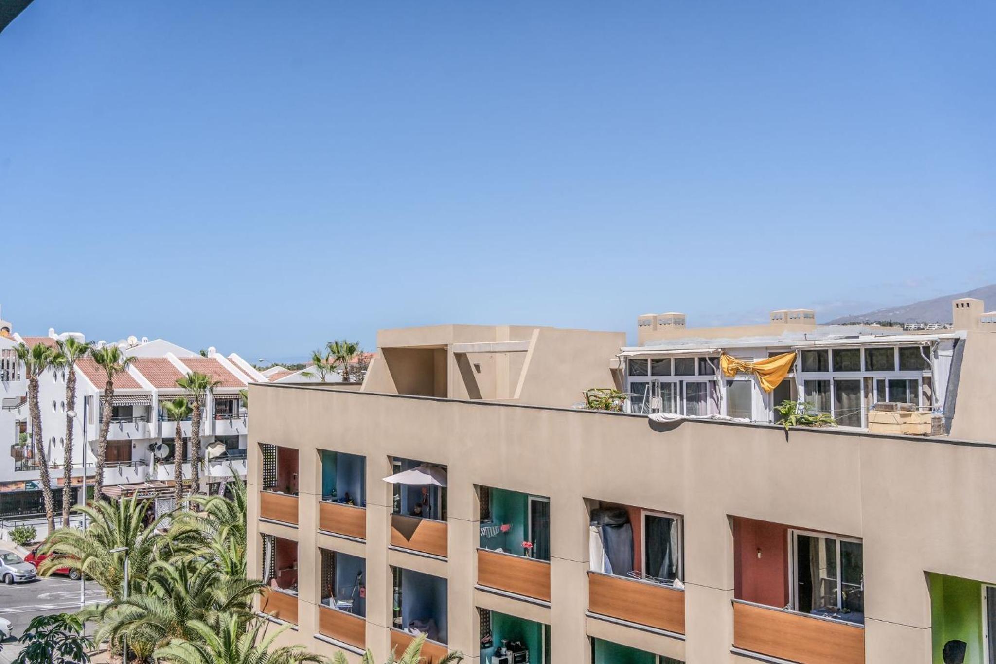 HAYAM APARTAMENTOS, LOS CRISTIANOs