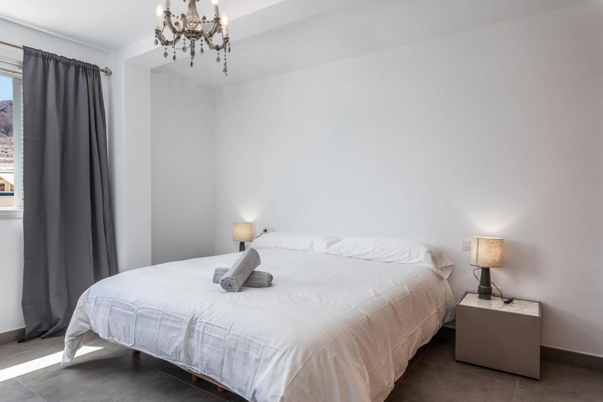 HAYAM APARTAMENTOS, LOS CRISTIANOs