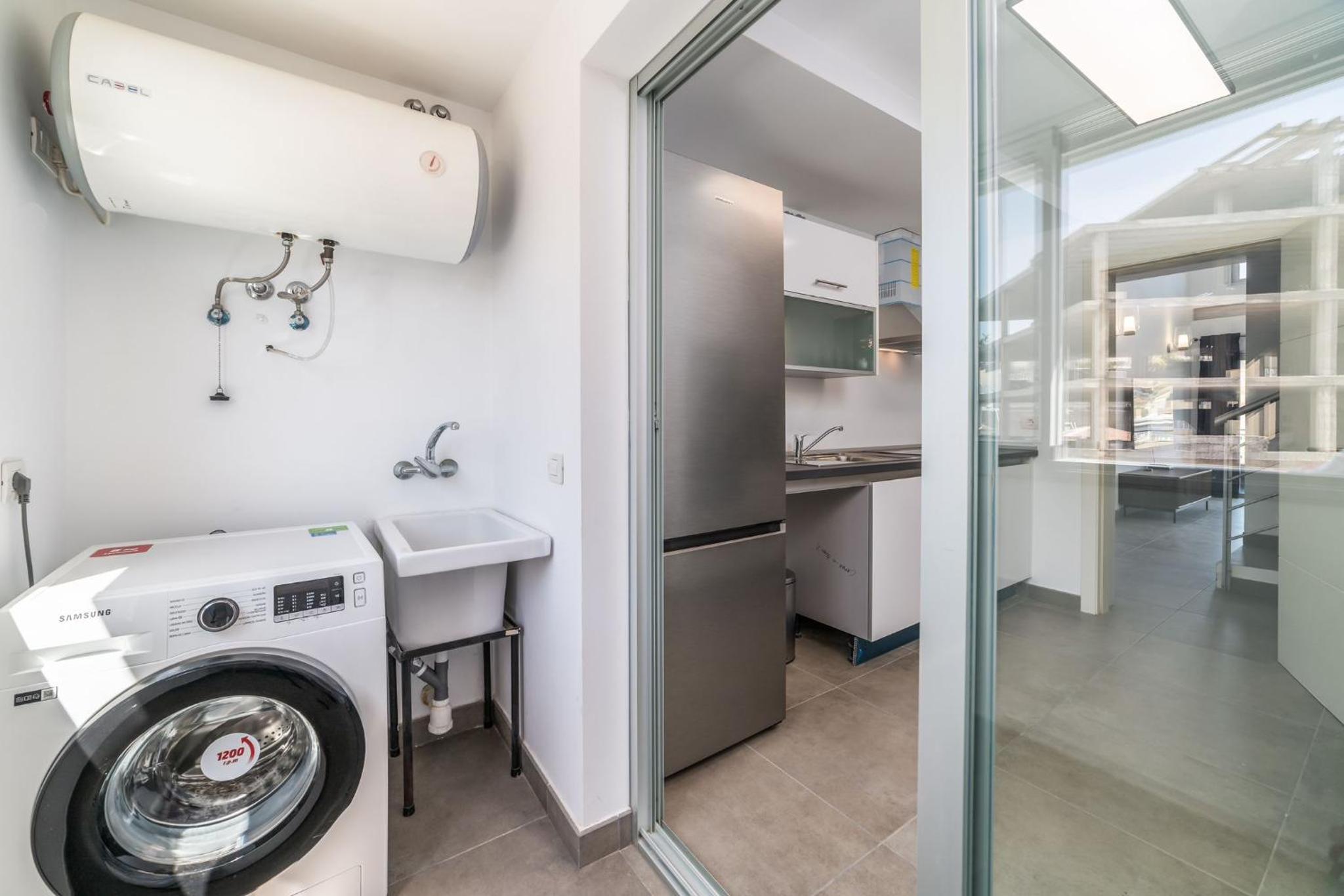 HAYAM APARTAMENTOS, LOS CRISTIANOs