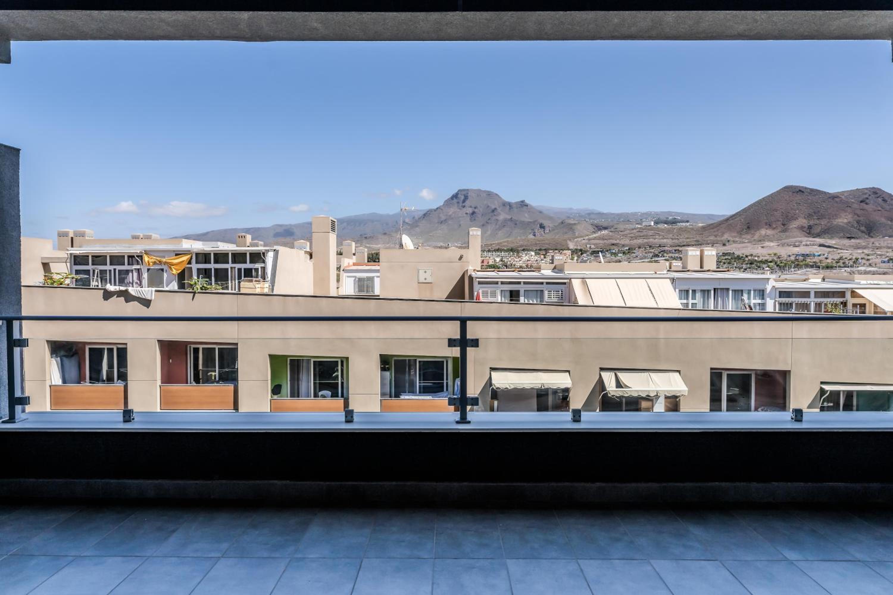 HAYAM APARTAMENTOS, LOS CRISTIANOs