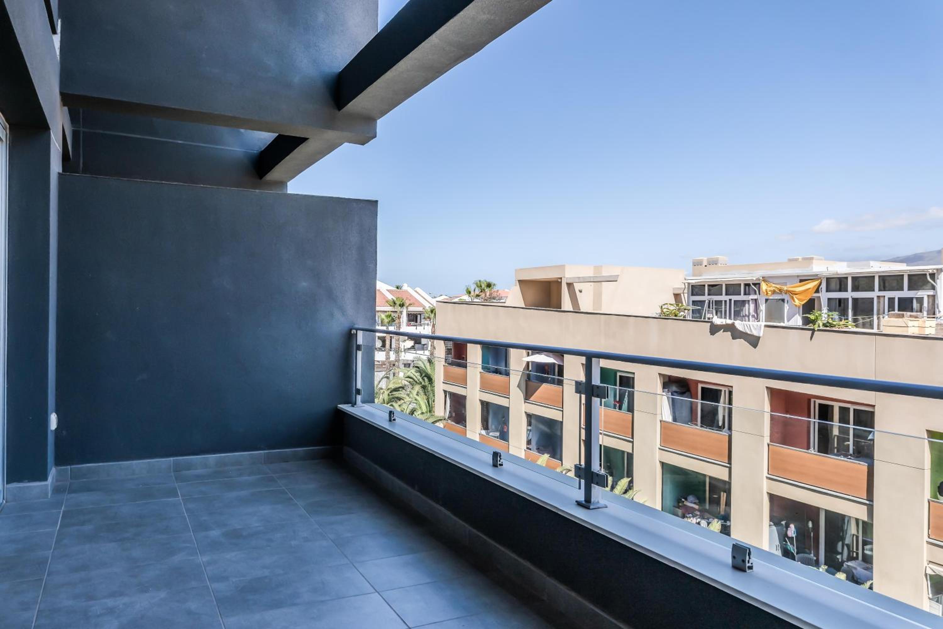HAYAM APARTAMENTOS, LOS CRISTIANOs