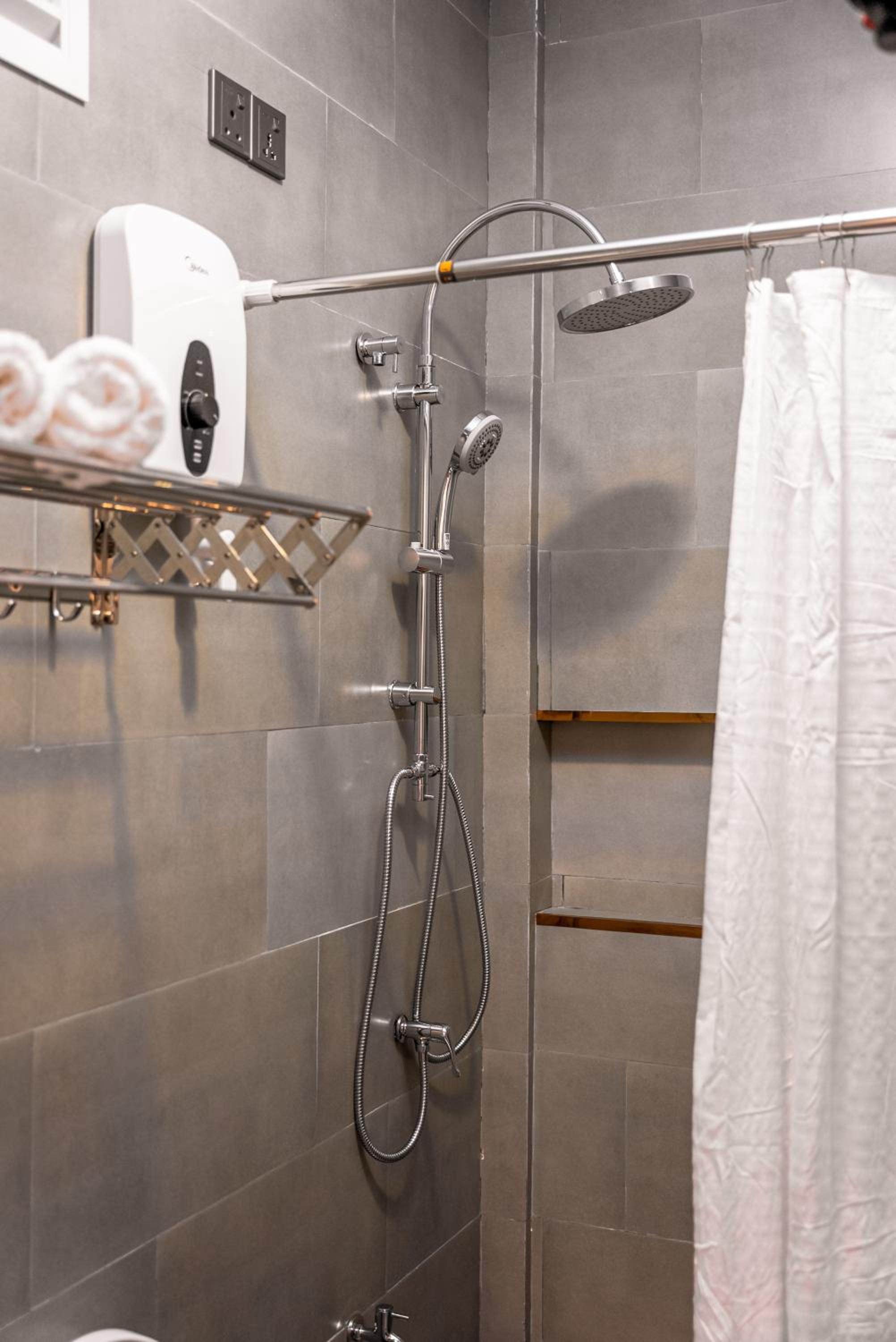 Holiday Crib photo 2