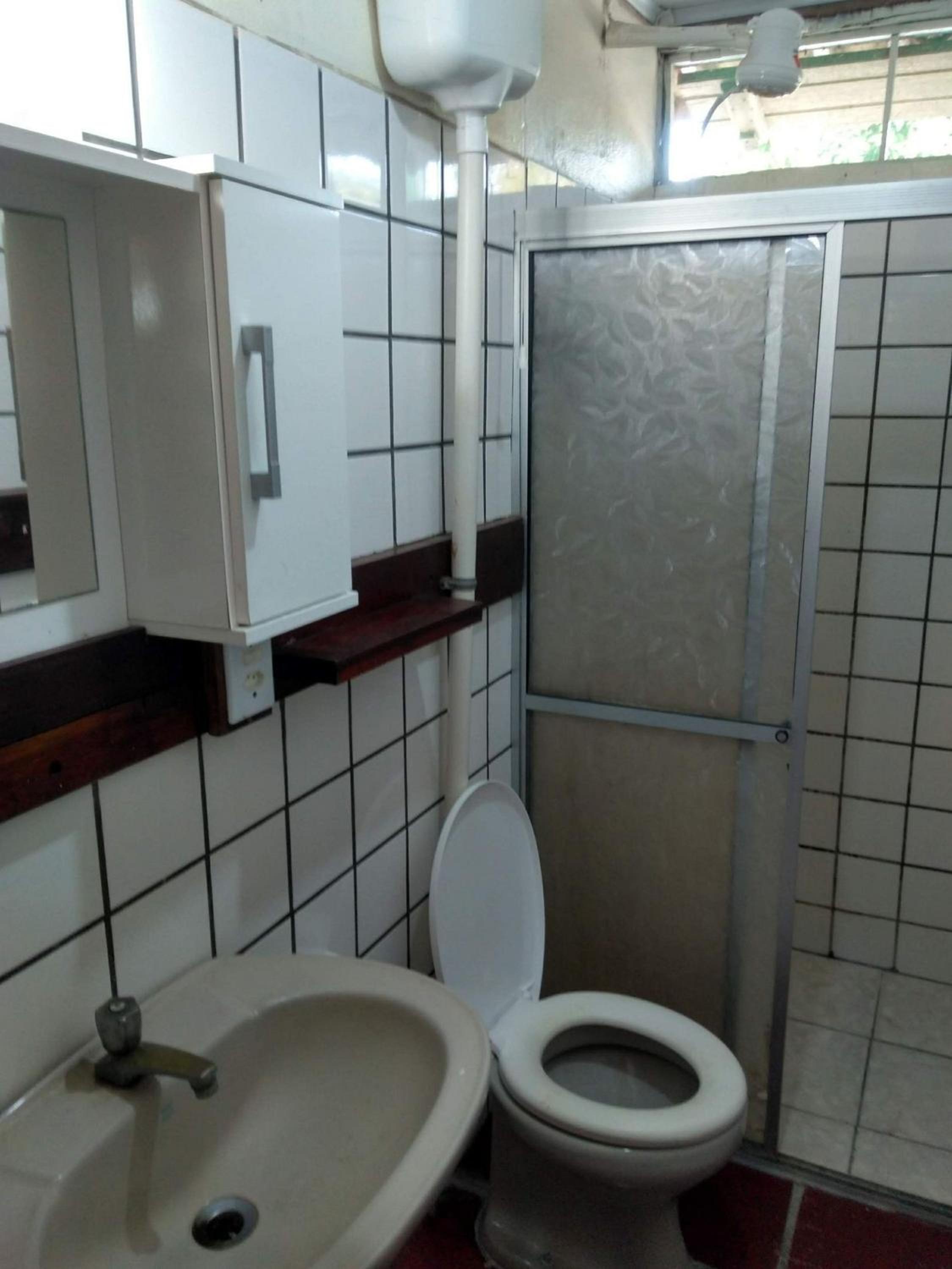 Casa completa na perto da Praia de Coroa com estacionamento exclusivo